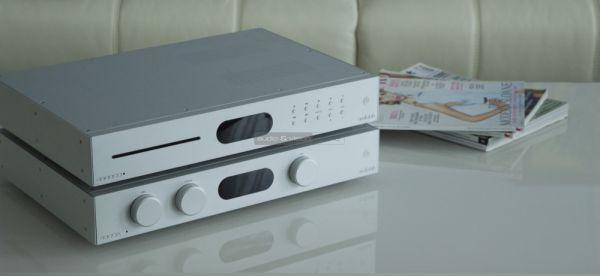 Audiolab 8300A sztereó erősítő és 8300CD CD-lejátszó