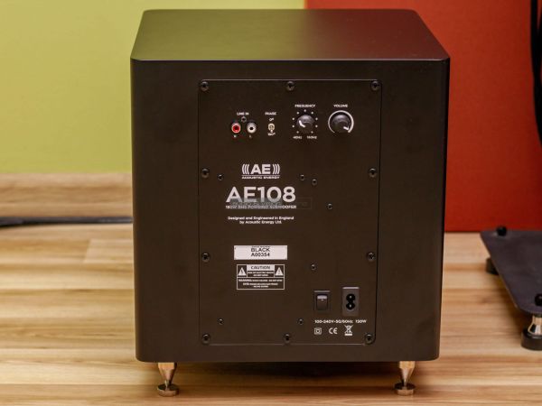Acoustic Energy AE108 aktív mélyláda hátlap