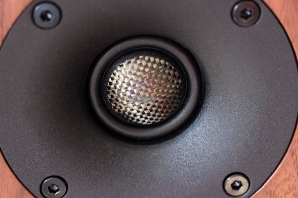 Acoustic Energy AE500 hangfal magassugárzó