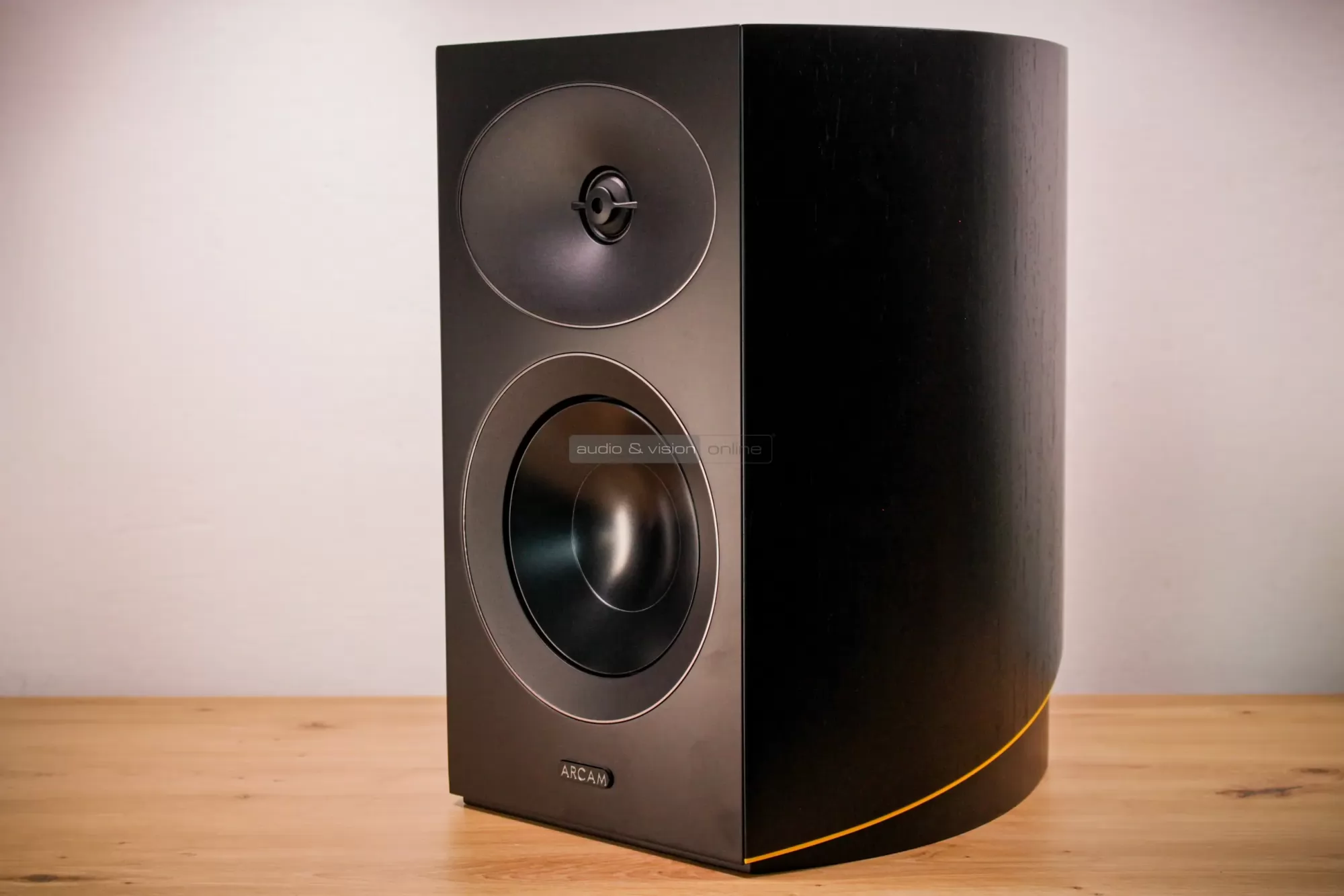 Arcam Radia R25 hangfal