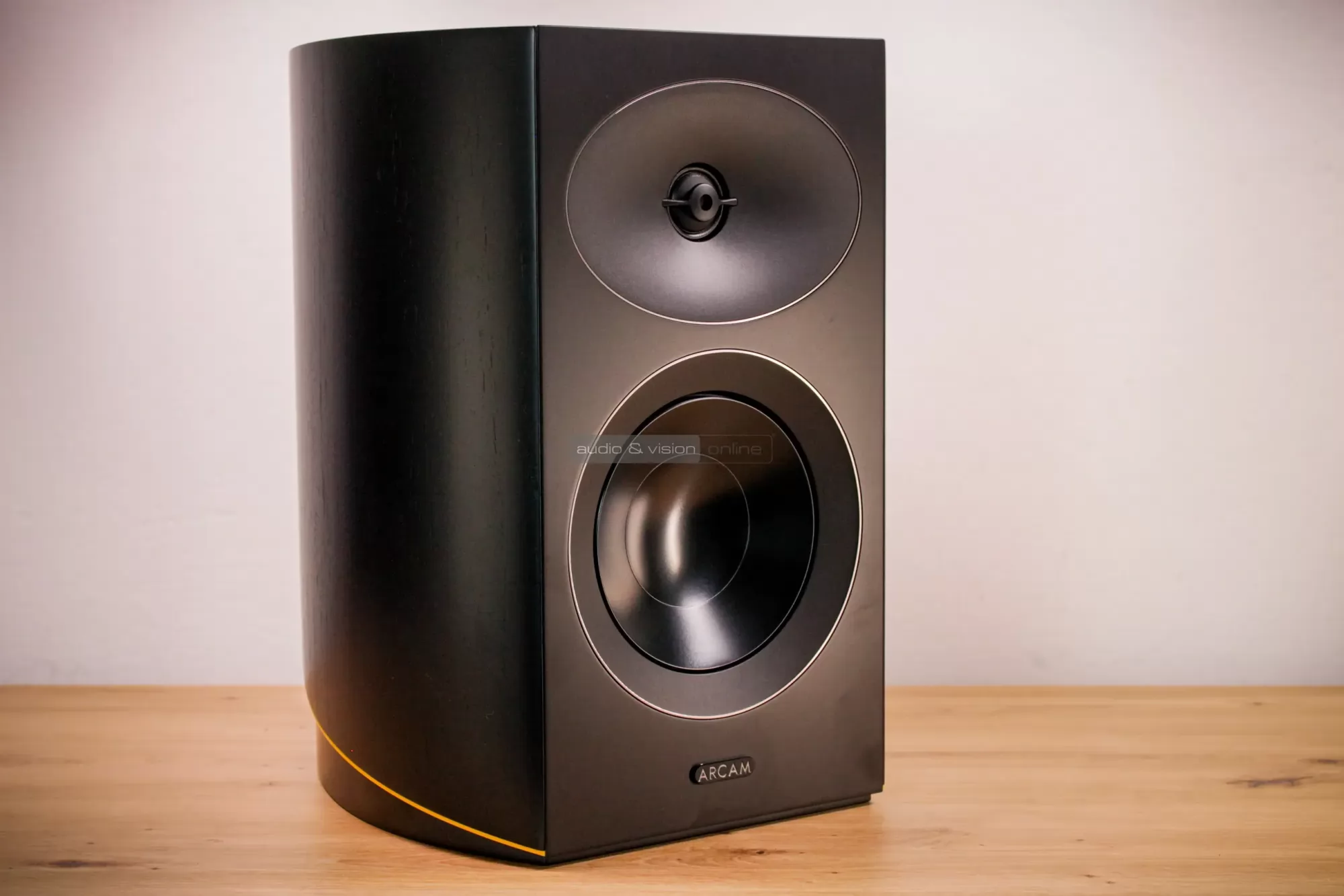 Arcam Radia R25 hangfal