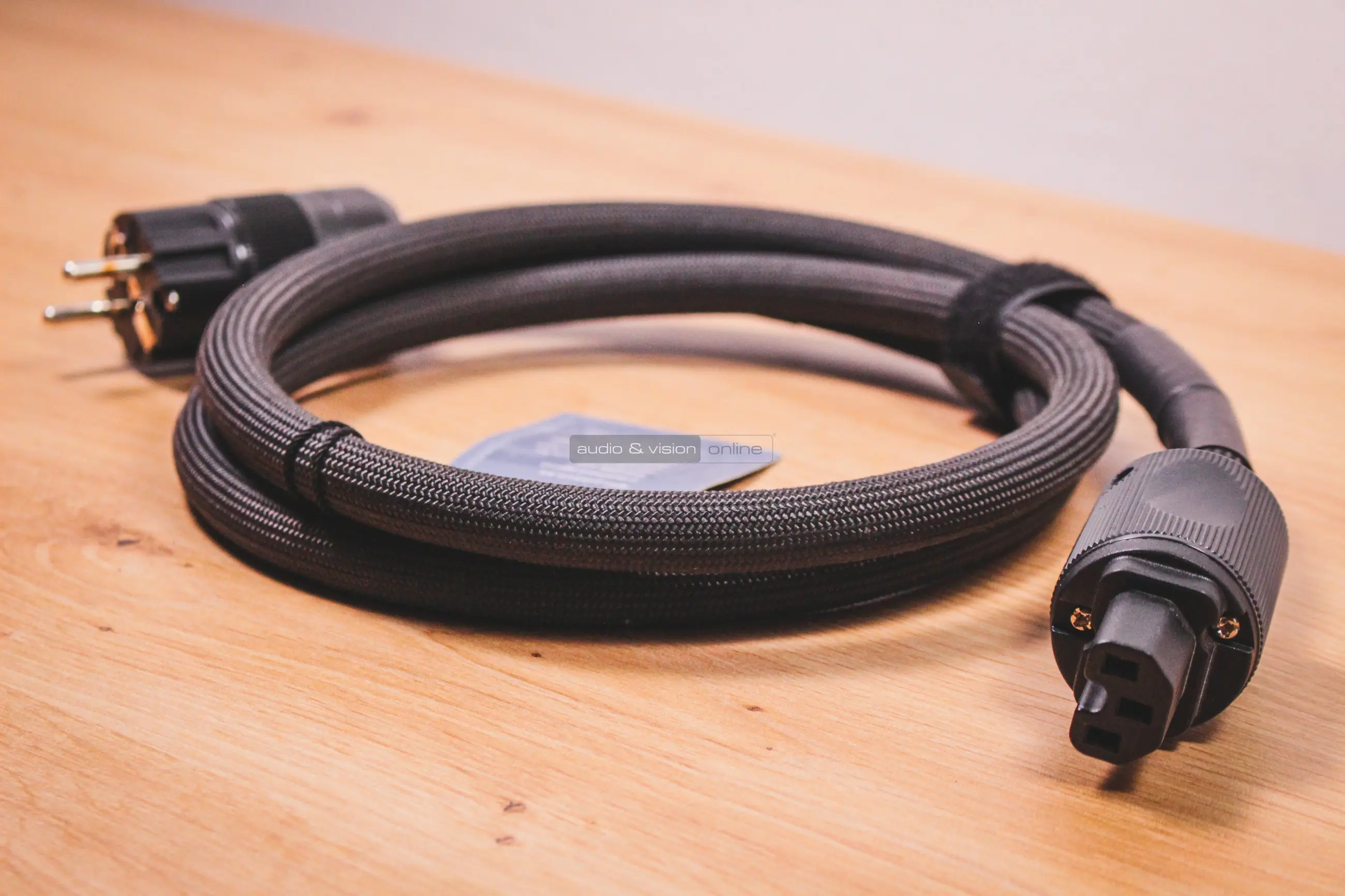 Atlas Eos 4.0em tápkábel