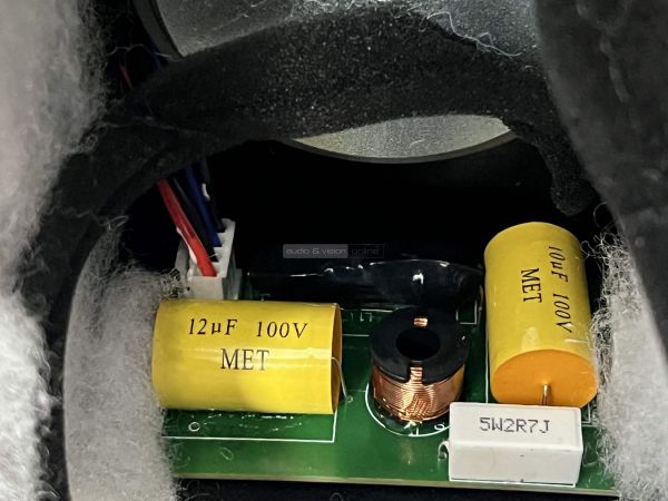 Audio Pro A28 aktív hangfal keresztváltó