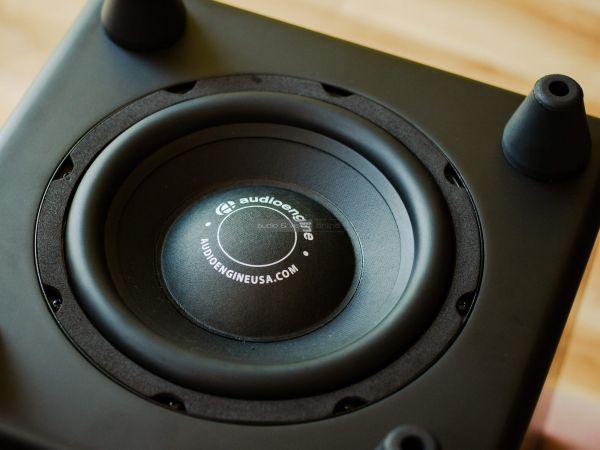 Audioengine S8 aktív mélyláda hangszóró
