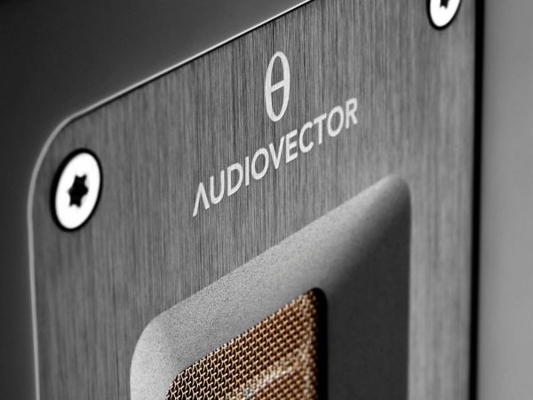 Audiovector QR1 hangfal magassugárzó