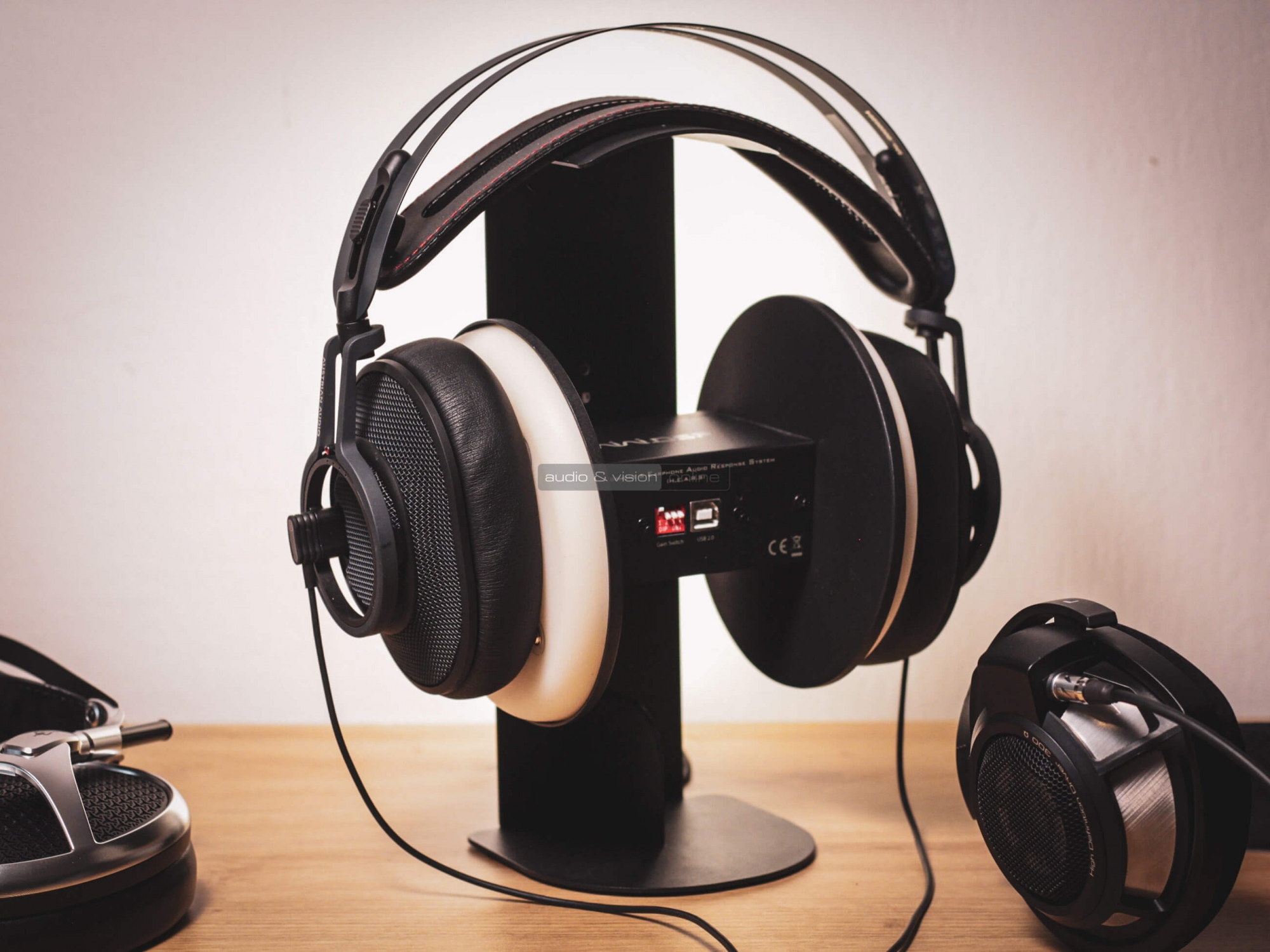 Austrian Audio The Composer Sennheiser HD 800 S Meze ELITE mérés