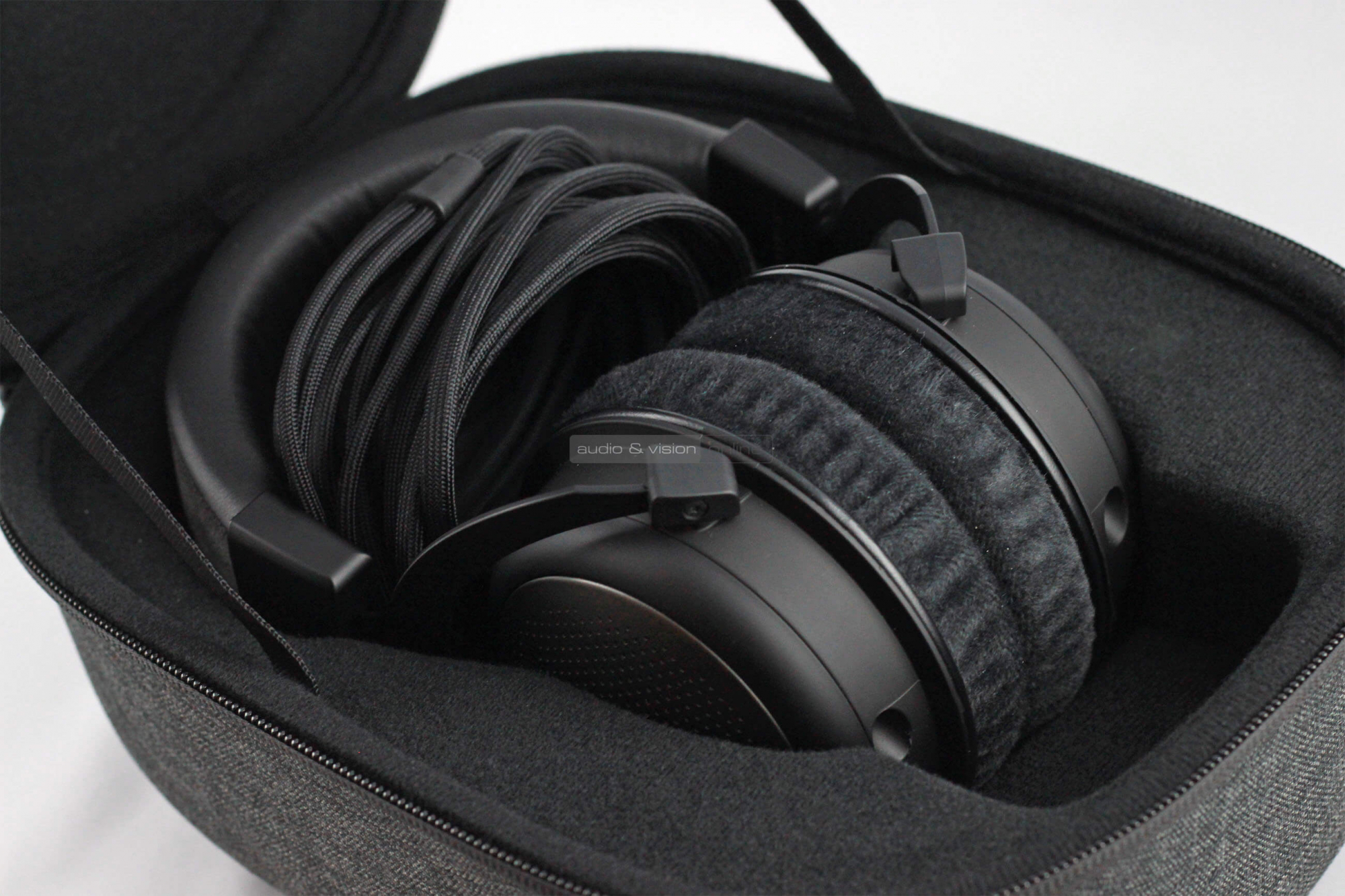 beyerdynamic T1 3rd Generation fejhallgató tok