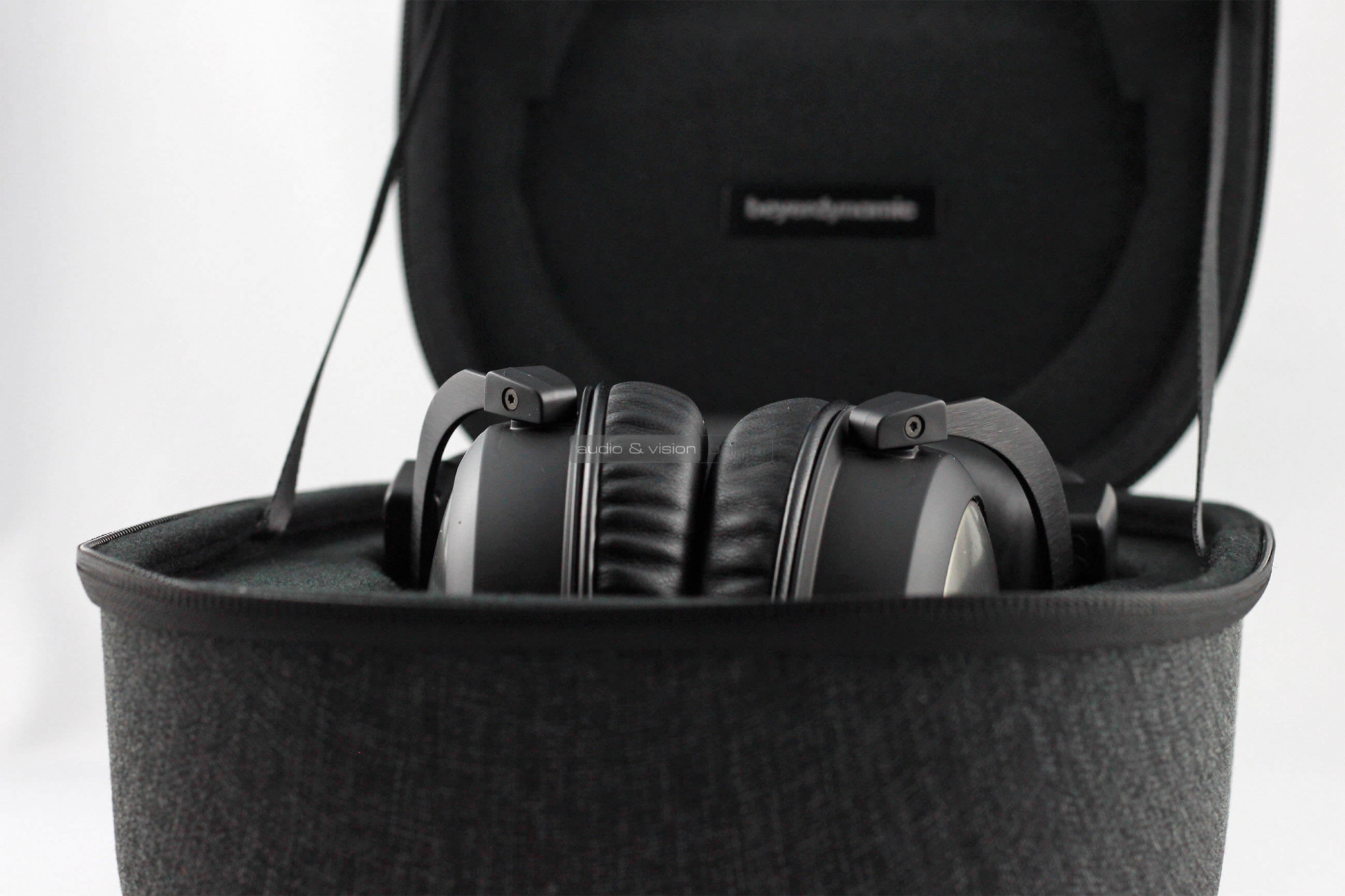 beyerdynamic T5 3rd Generation fejhallgató tok