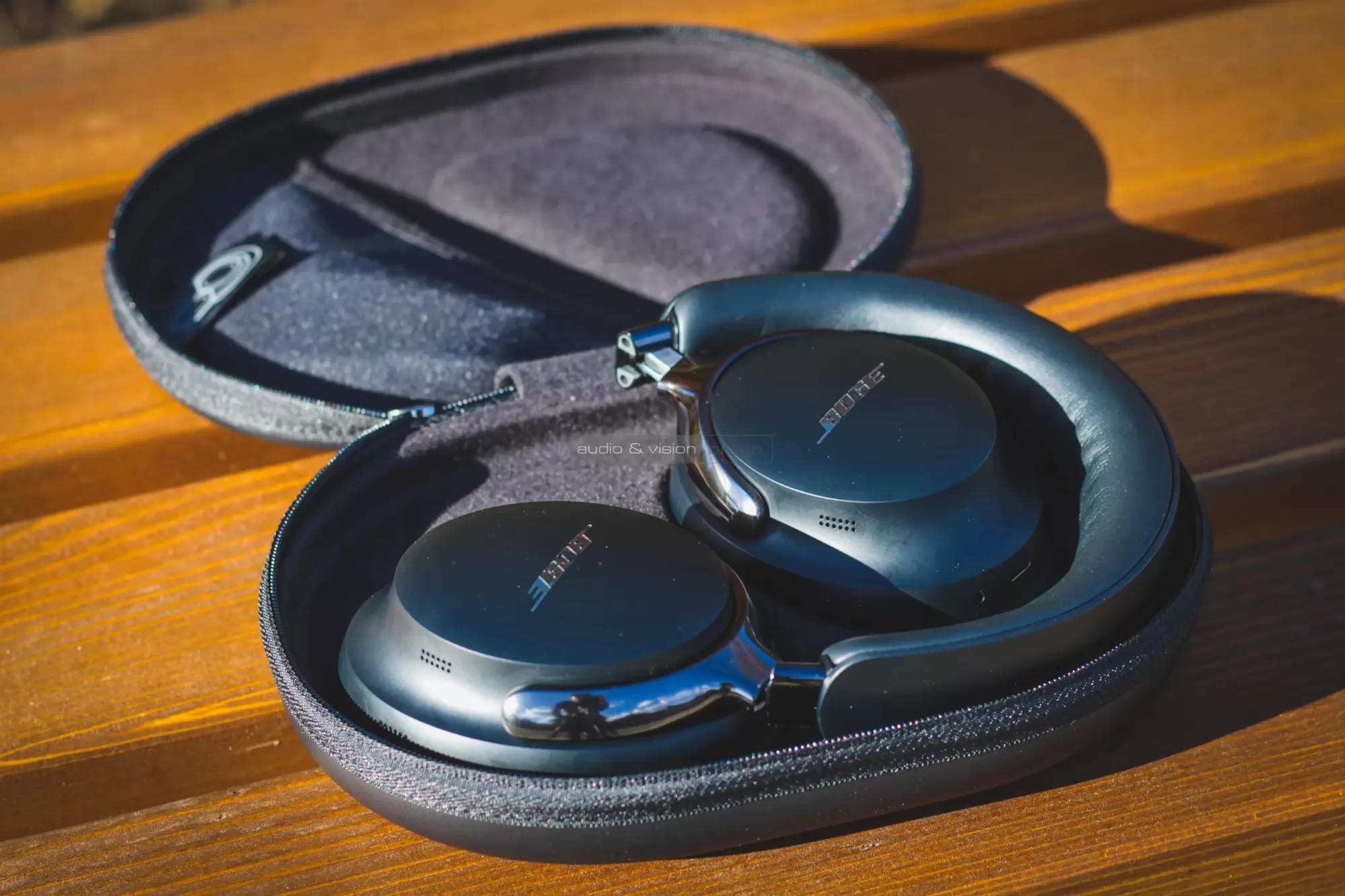 Bose QuietComfort Ultra 2nd Gen Bluetooth fejhallgató tok