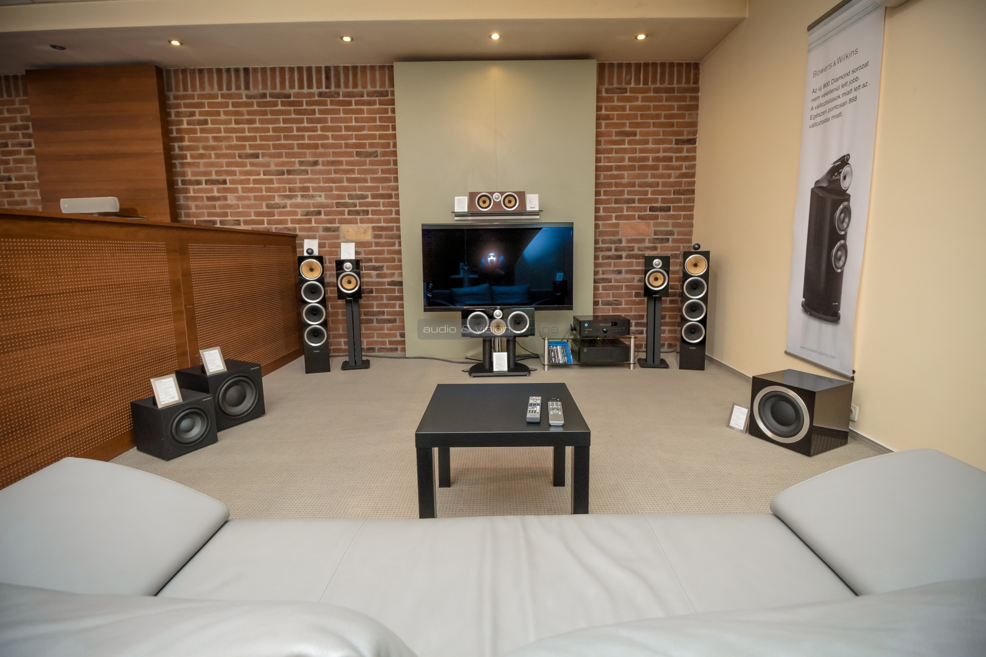 Bowers Wilkins hangfalak az Aymara Hifiboltban