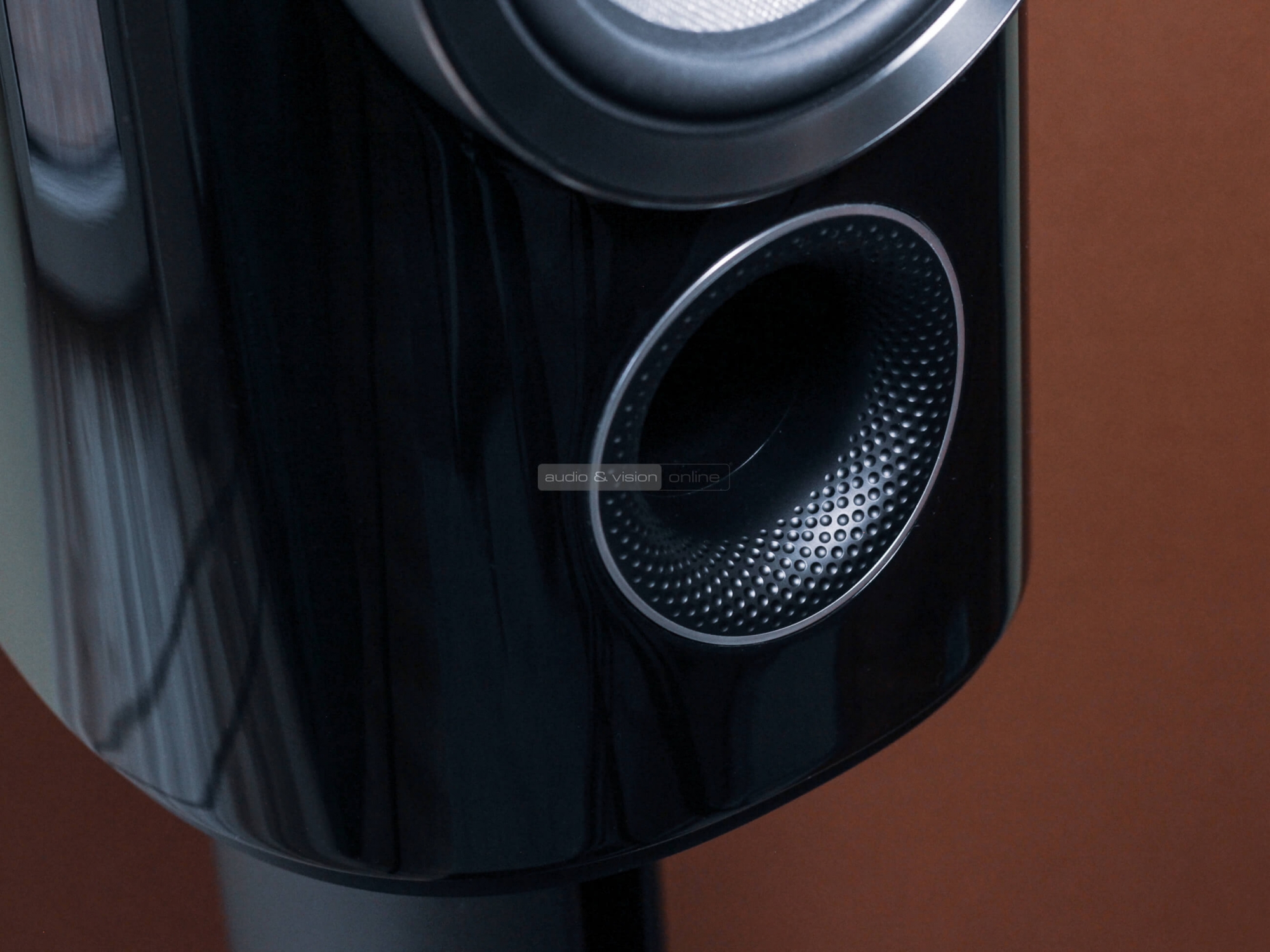 Bowers Wilkins 805 D4 high end hangfal basszreflex port