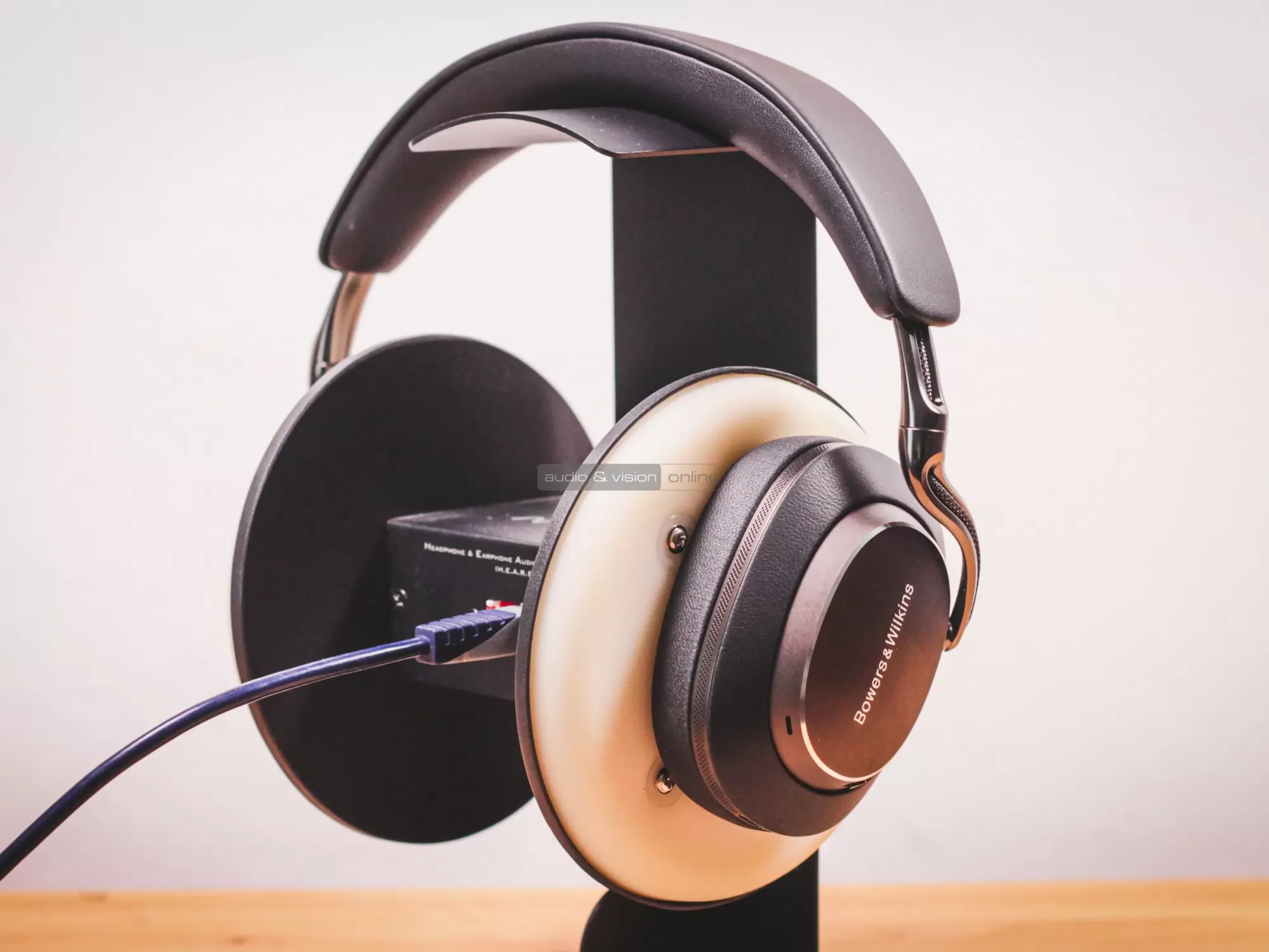 Bowers & Wilkins Px8 S2 Bluetooth fejhallgató mérés