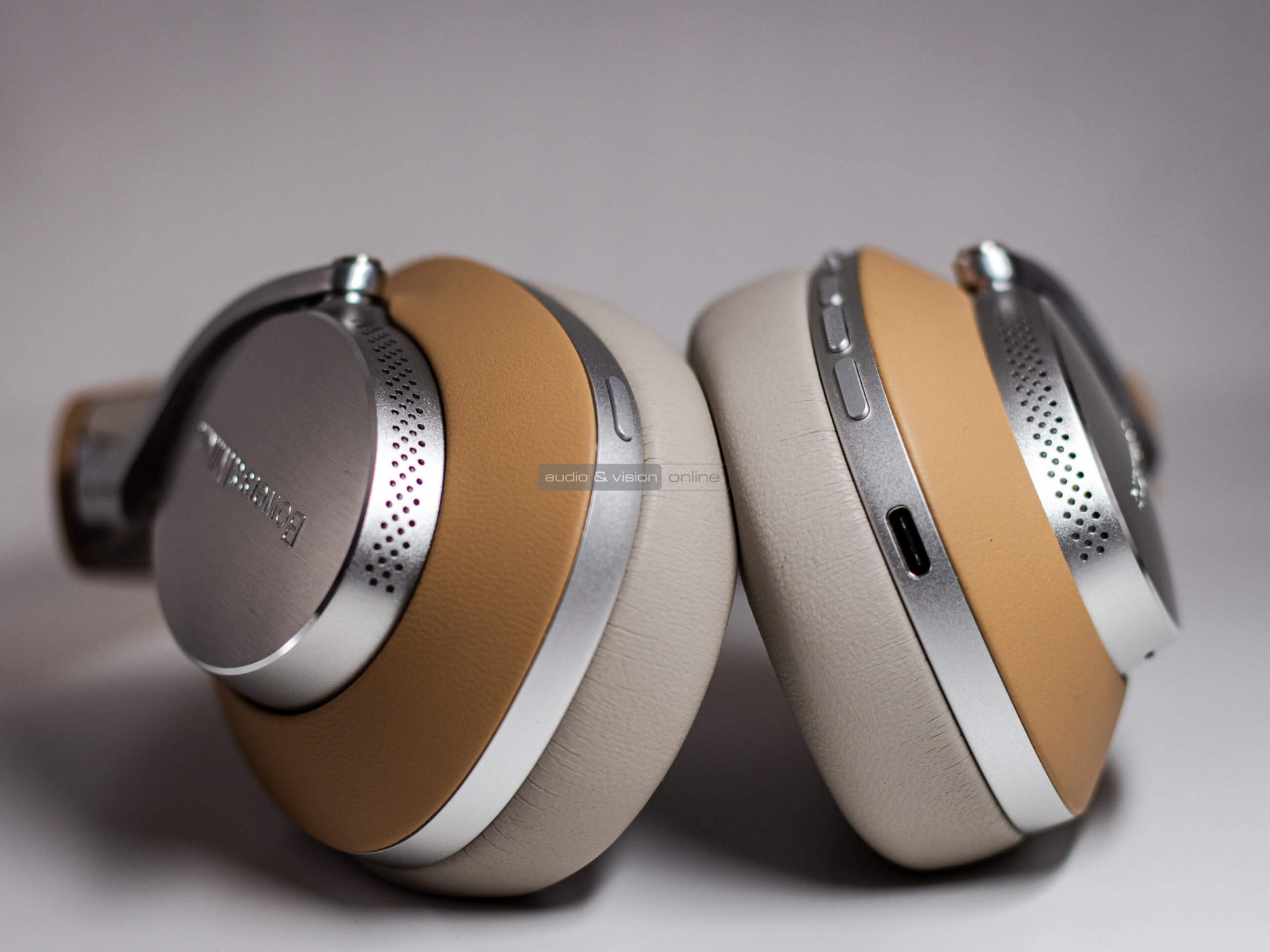 Bowers Wilkins Px8 Bluetooth fejhallgató