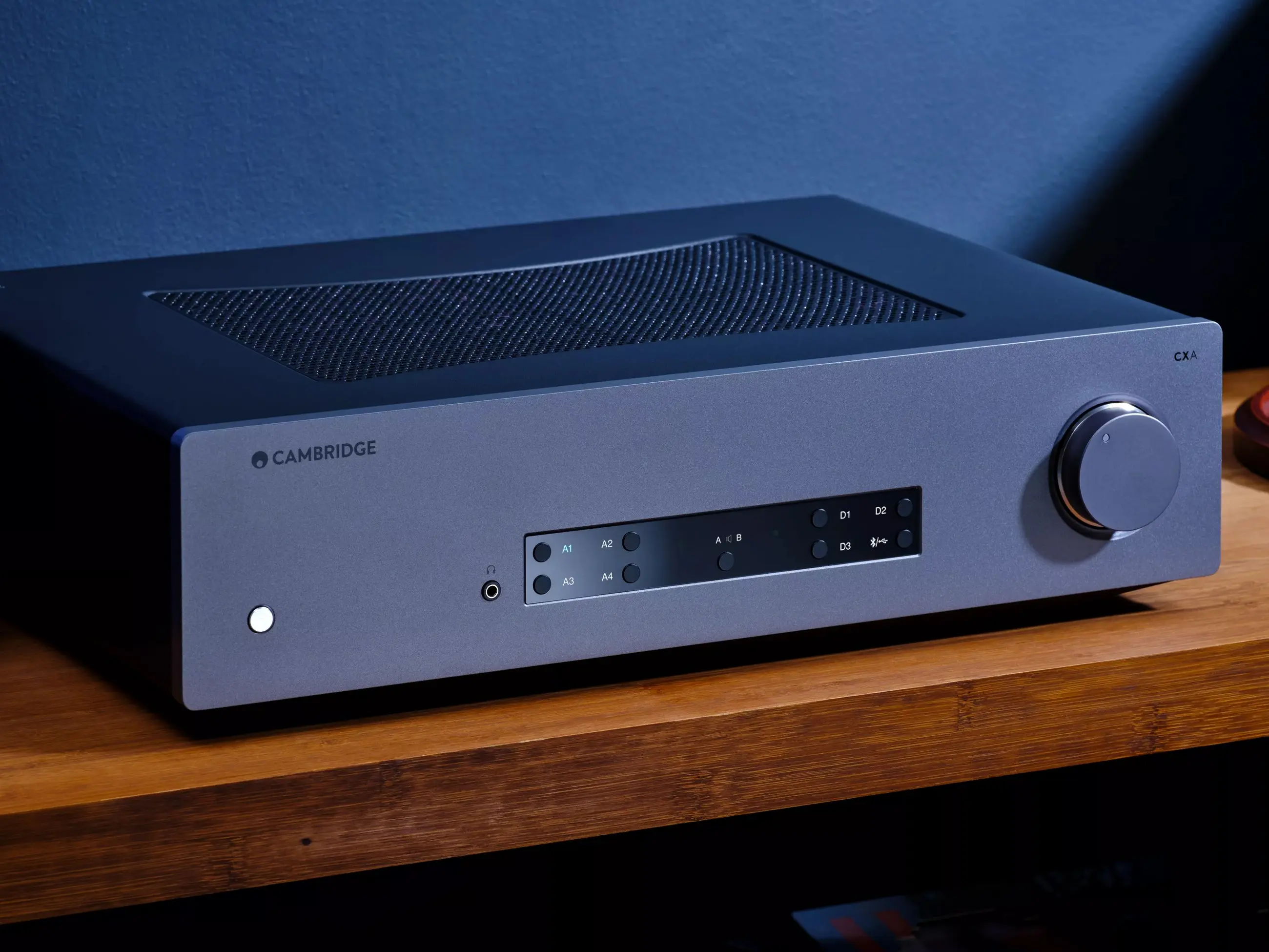 Cambridge Audio CXA81 Mk II sztereó erősítő