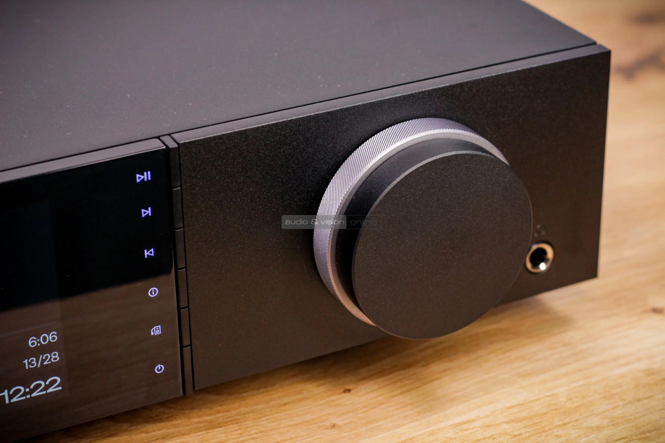 Cambridge Audio Evo 300 hálózati sztereó erősítő