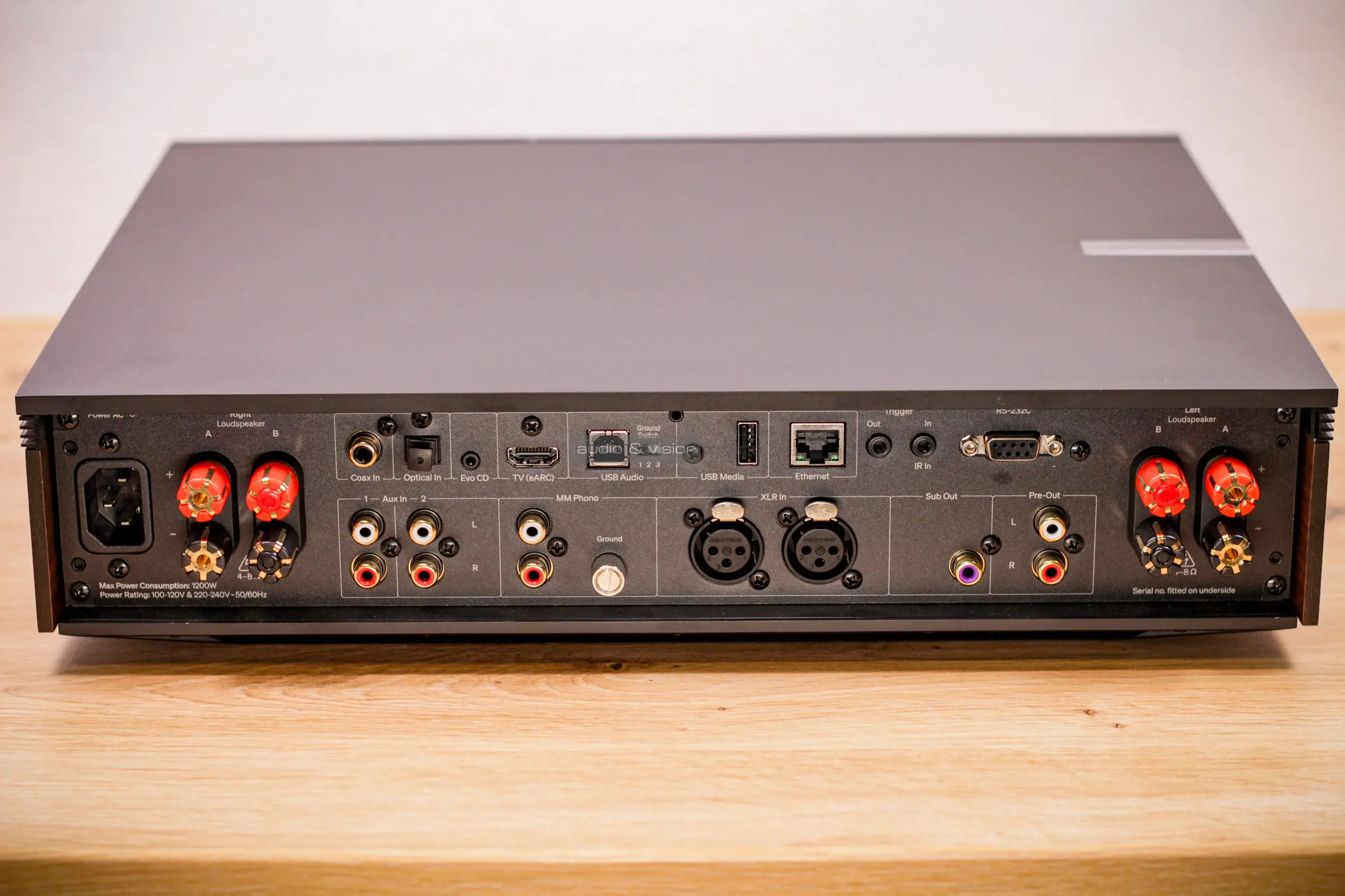 Cambridge Audio Evo 300 hálózati sztereó erősítő hátlap