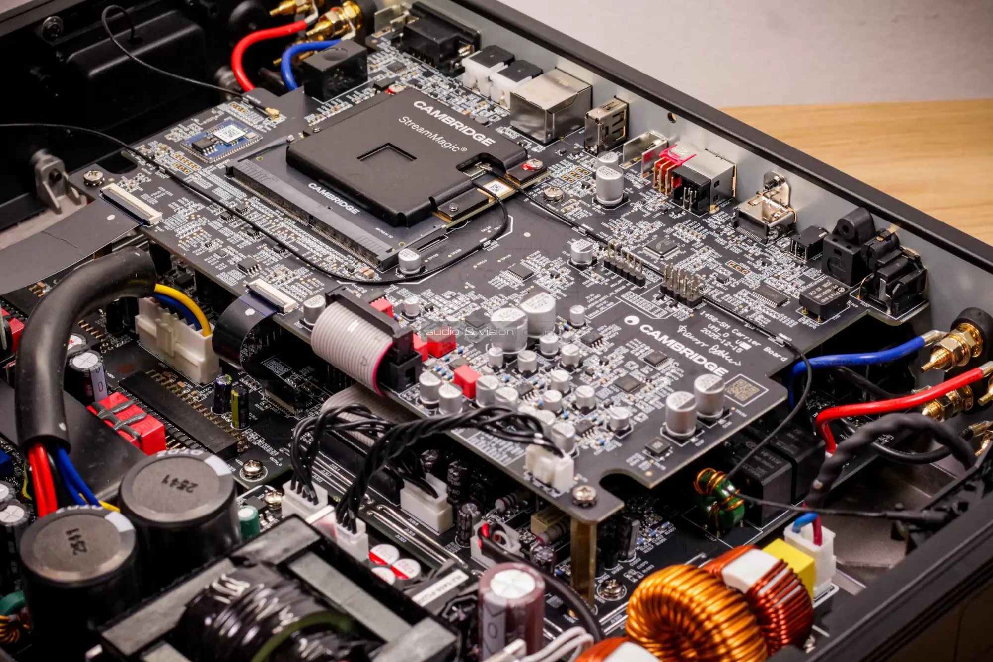 Cambridge Audio Evo 300 hálózati sztereó erősítő