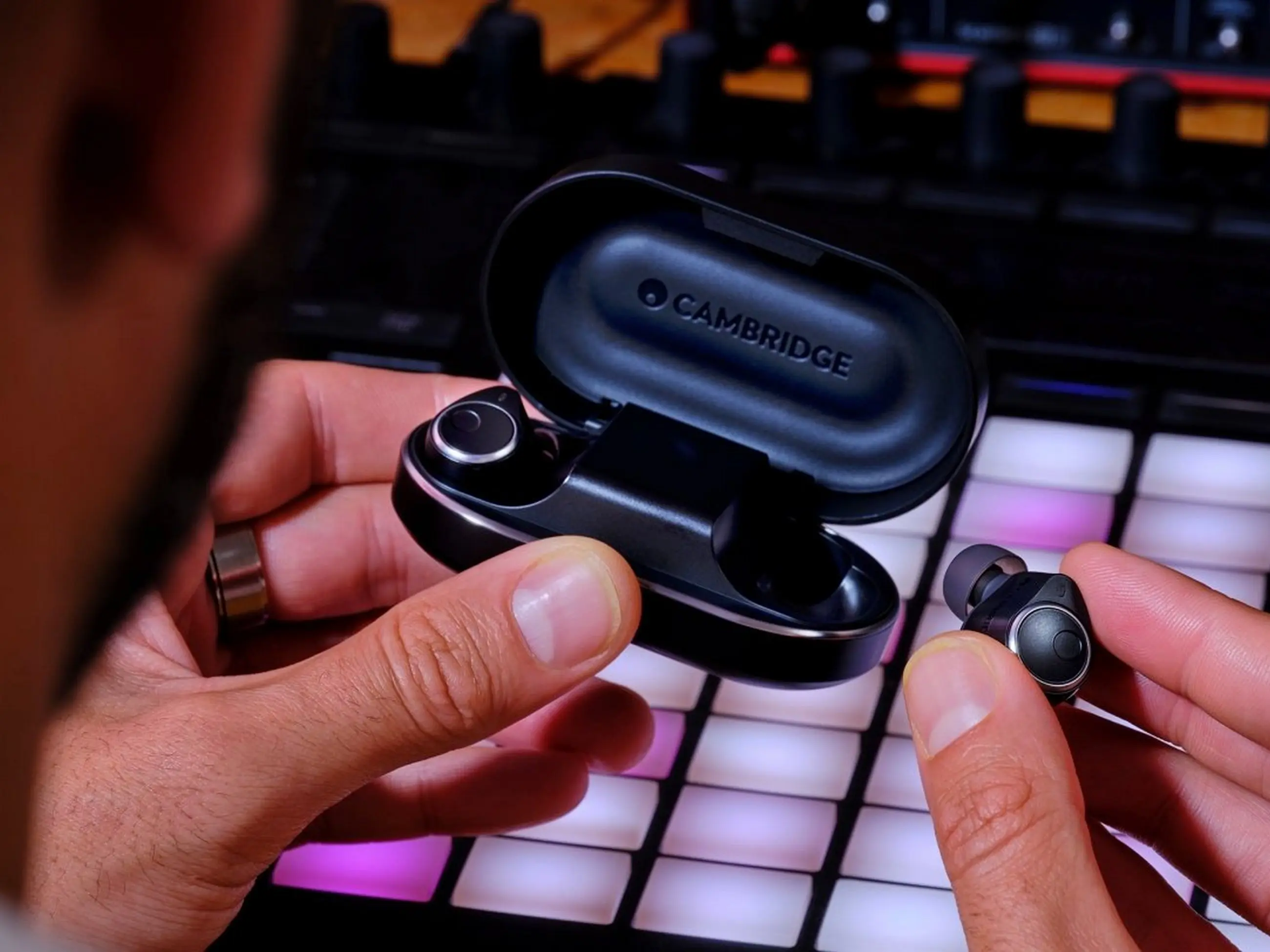 Cambridge Audio Melomania M100 Bluetooth fülhallgató