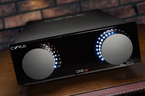 Cyrus One HD hifi erősítő