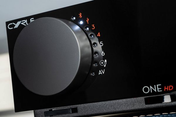 Cyrus One HD hifi erősítő