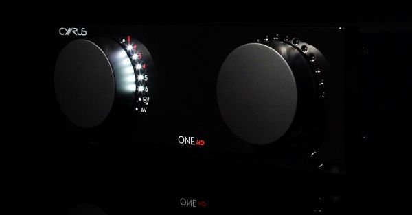 Cyrus One HD hifi erősítő
