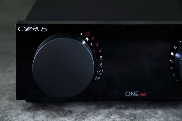 Cyrus One HD hifi erősítő