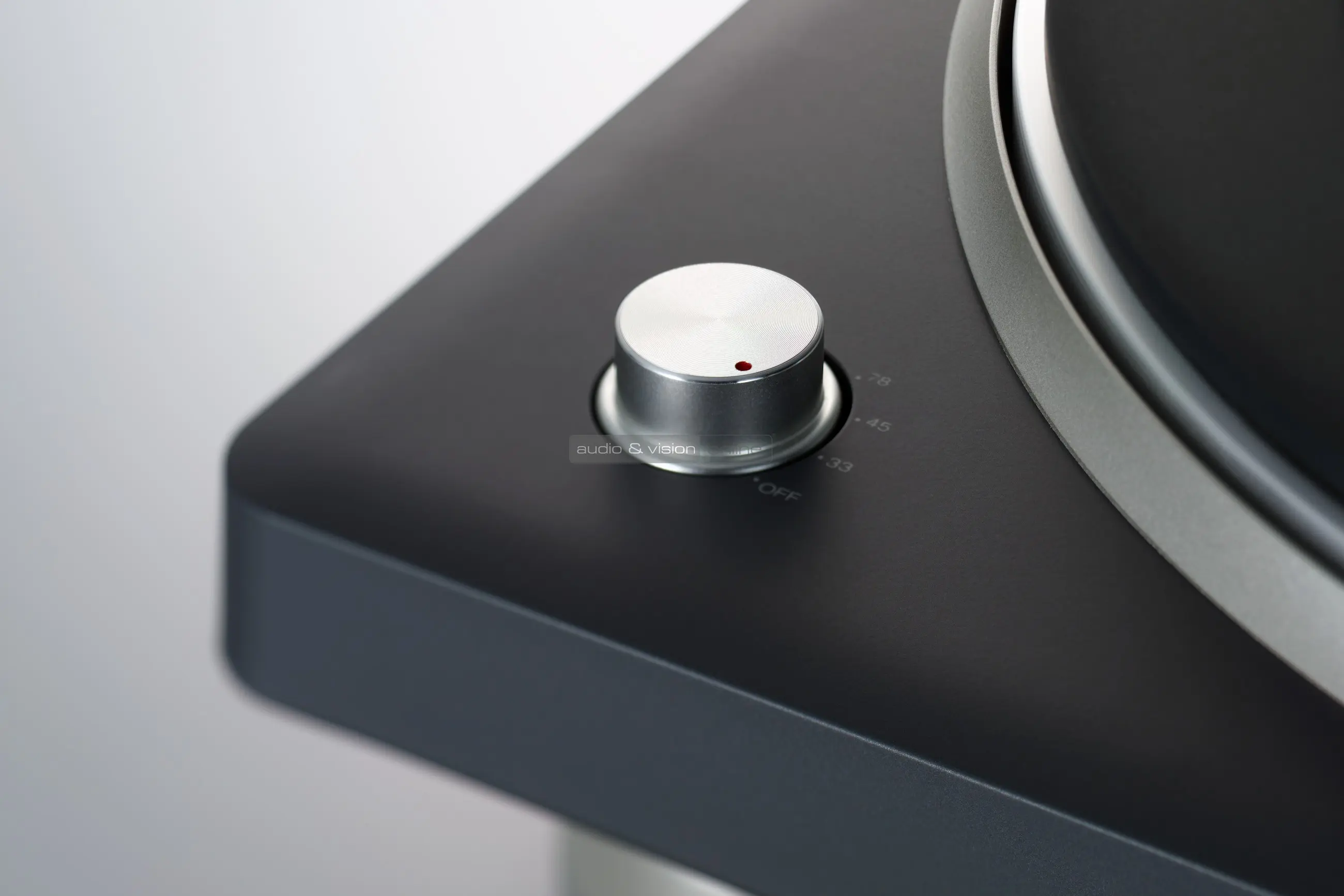 Denon DP-500BT vinyl lemezjátszó