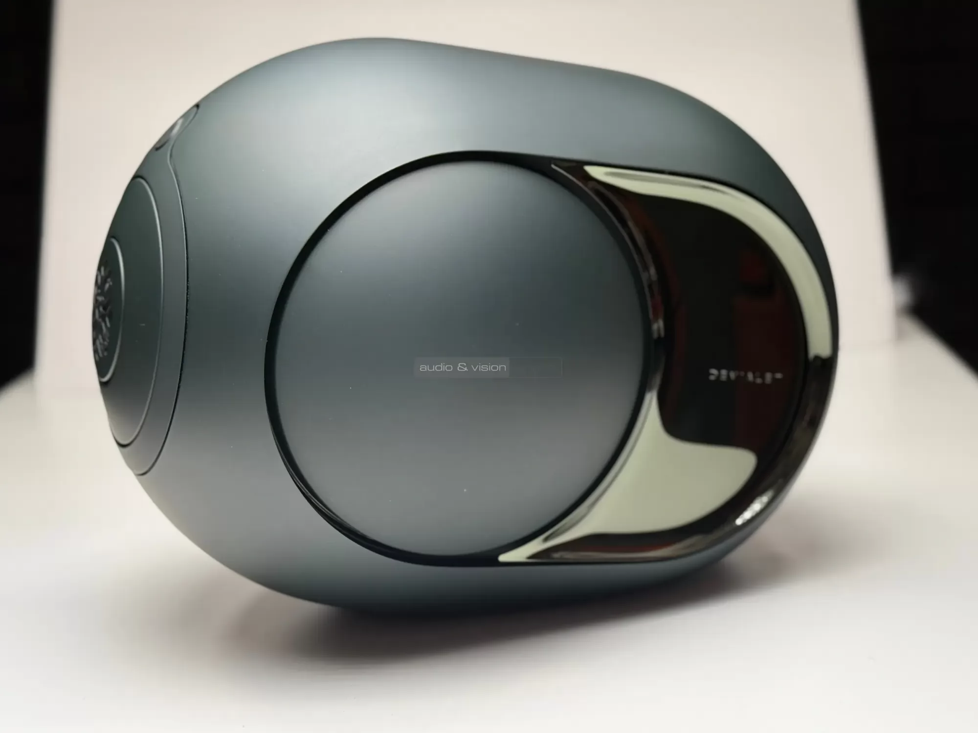 Devialet Phantom Ultimate 108 dB vezeték nélküli hangrendszer