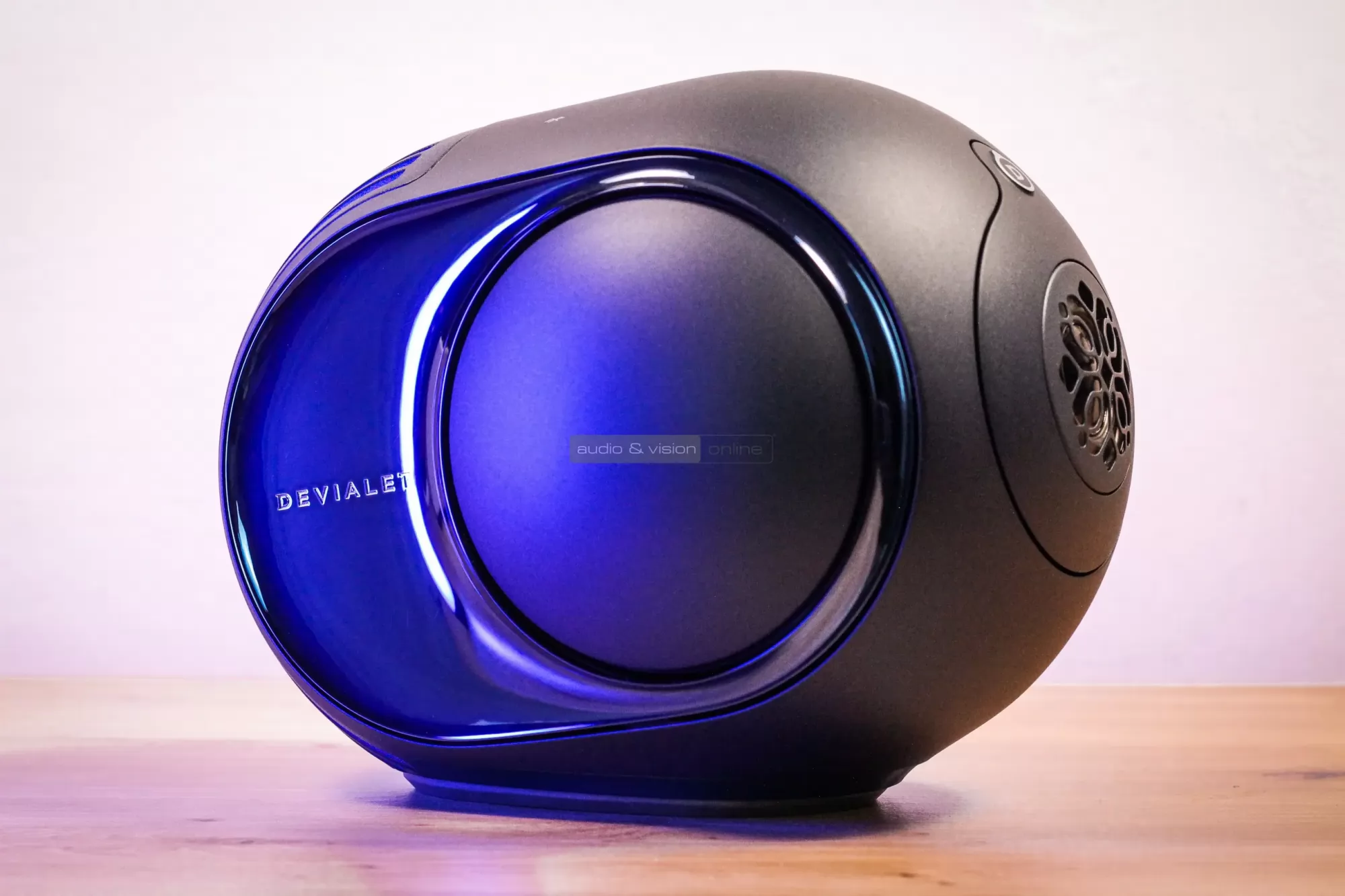Devialet Phantom Ultimate 98 dB aktív hangfal