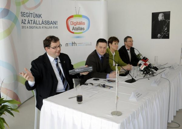 Digitális átállás NMHH sajtótájékoztató