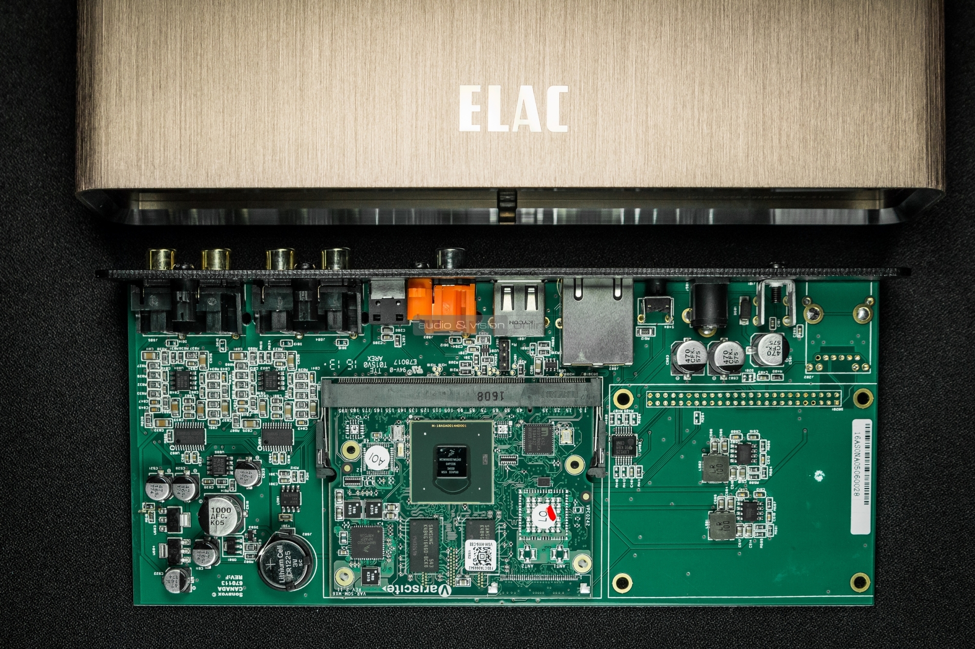 ELAC Discovery DS-S101-G zeneszerver belső