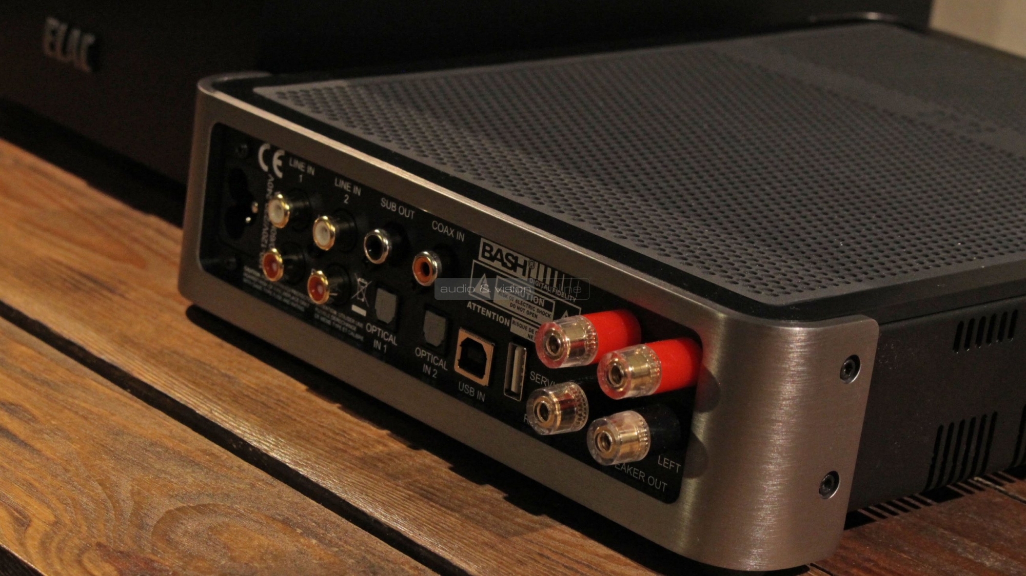 ELAC Element EA101EQ-G hátlap