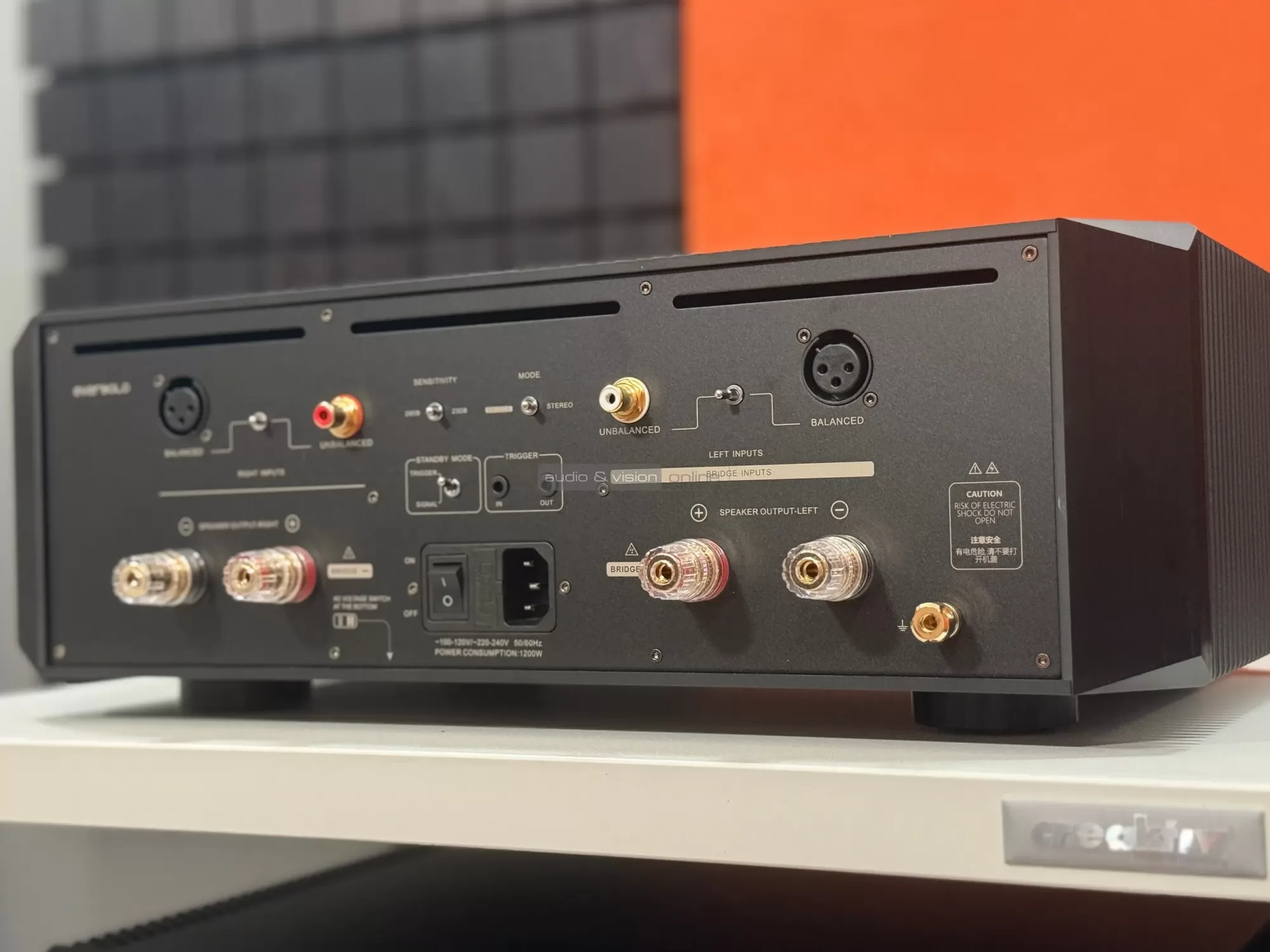 Eversolo AMP-F10 sztereó végerősítő hátlap