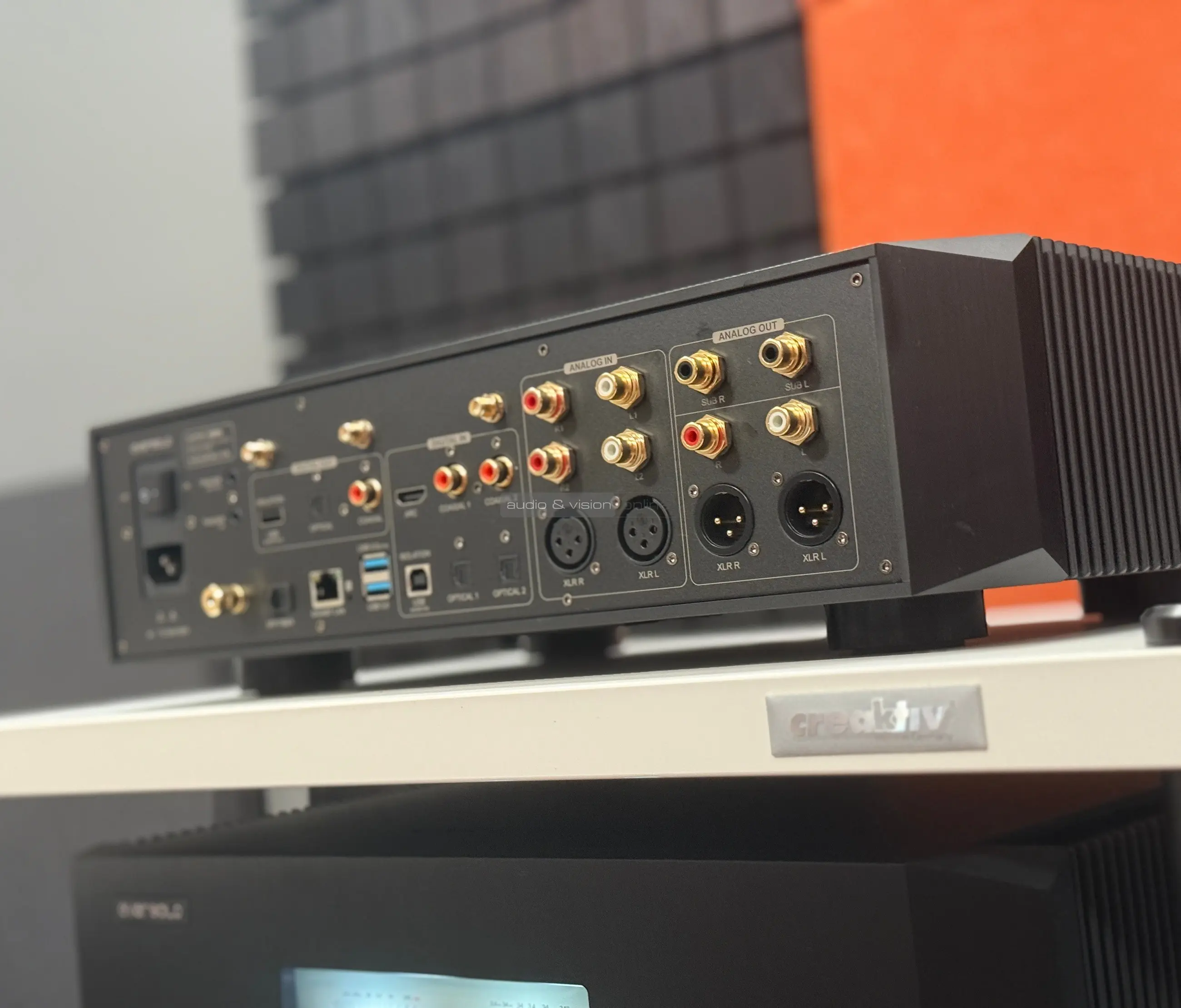 Eversolo DMP-A10 hálózati zenelejátszó hátlap