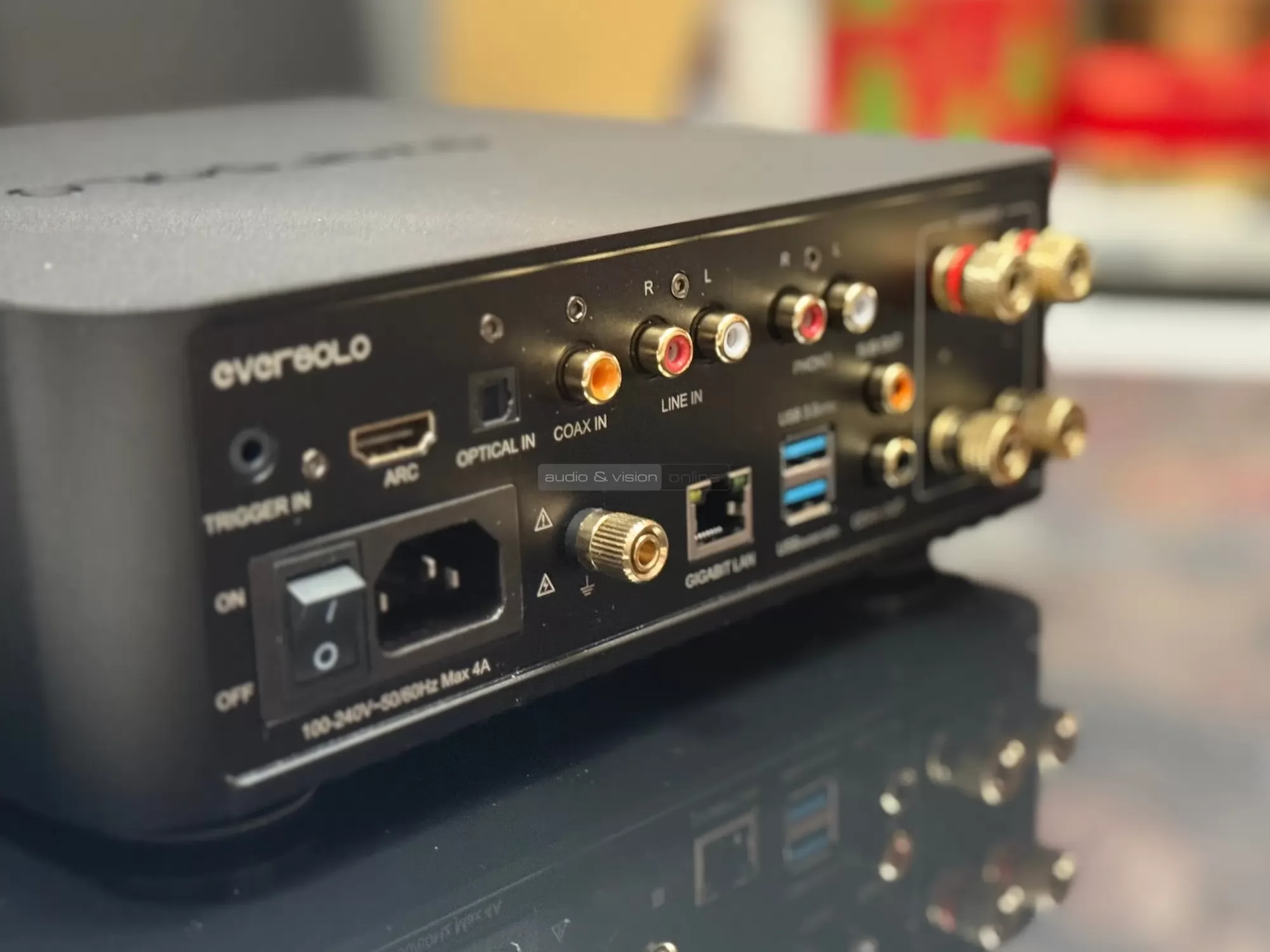 Eversolo Play hálózati sztereó erősítő hátlap