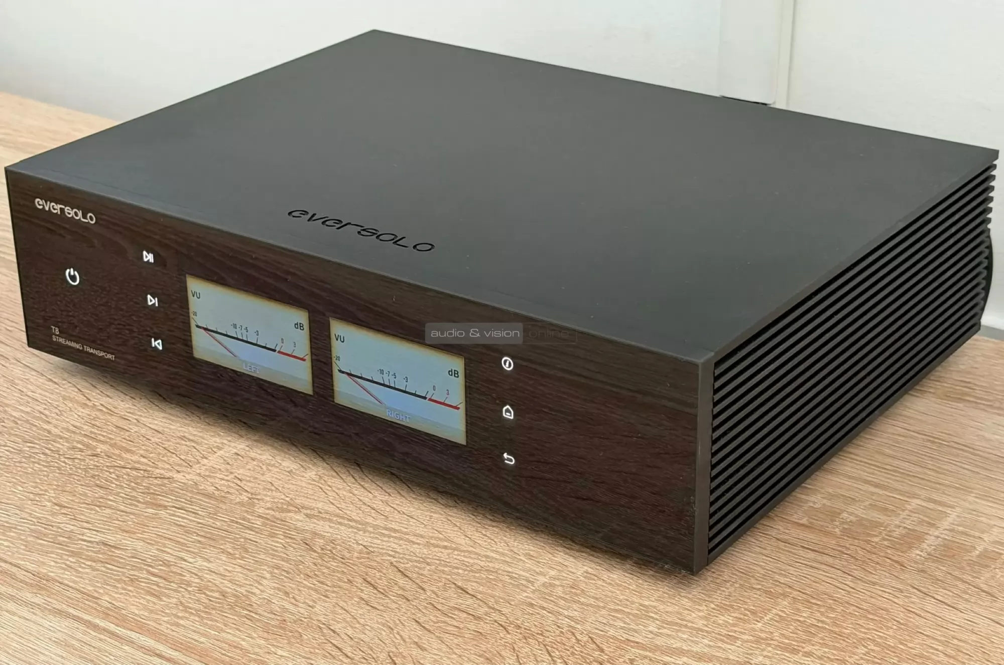 Eversolo T8 streaming transzport