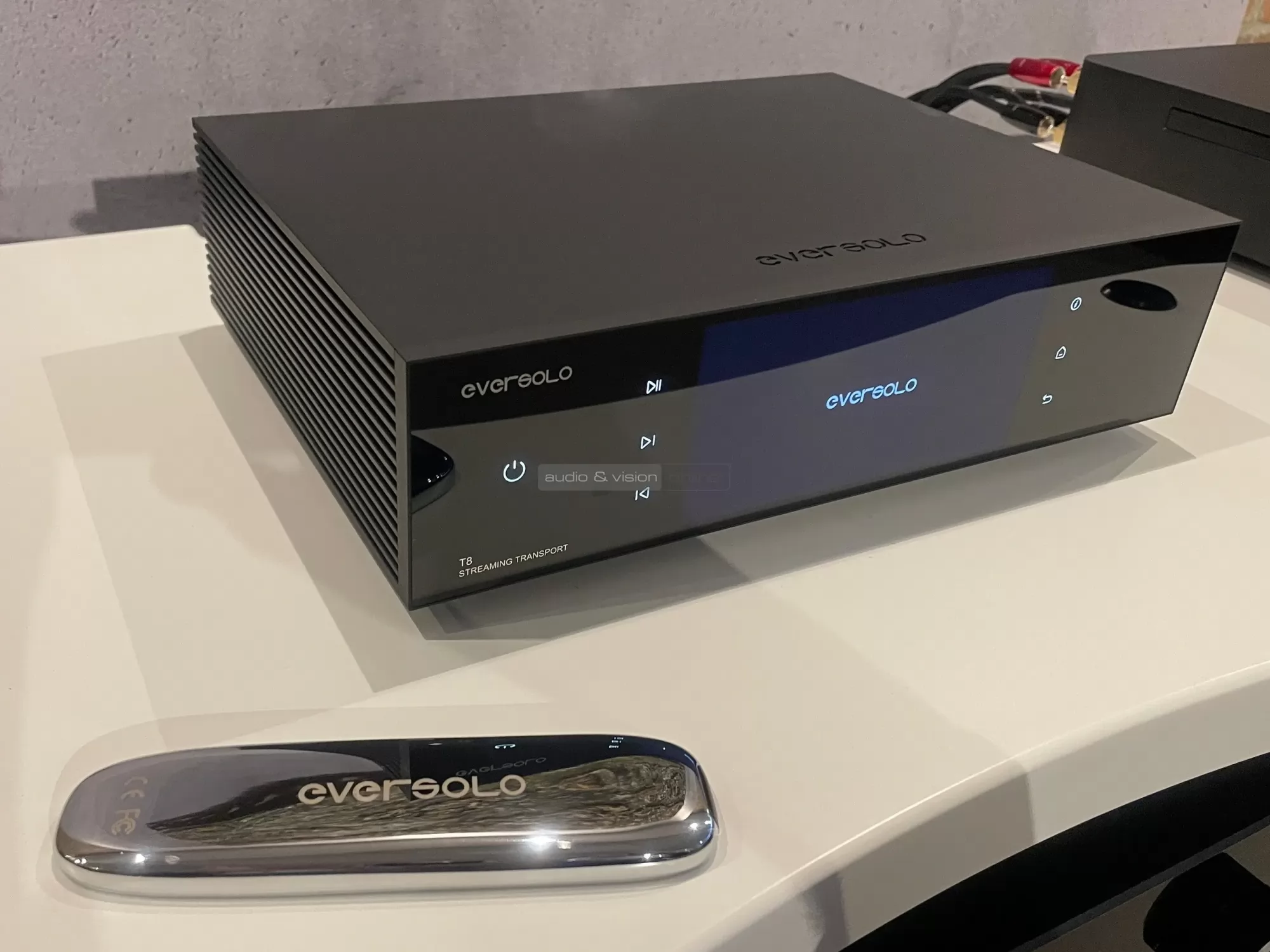 Eversolo T8 streaming transzport távirányító