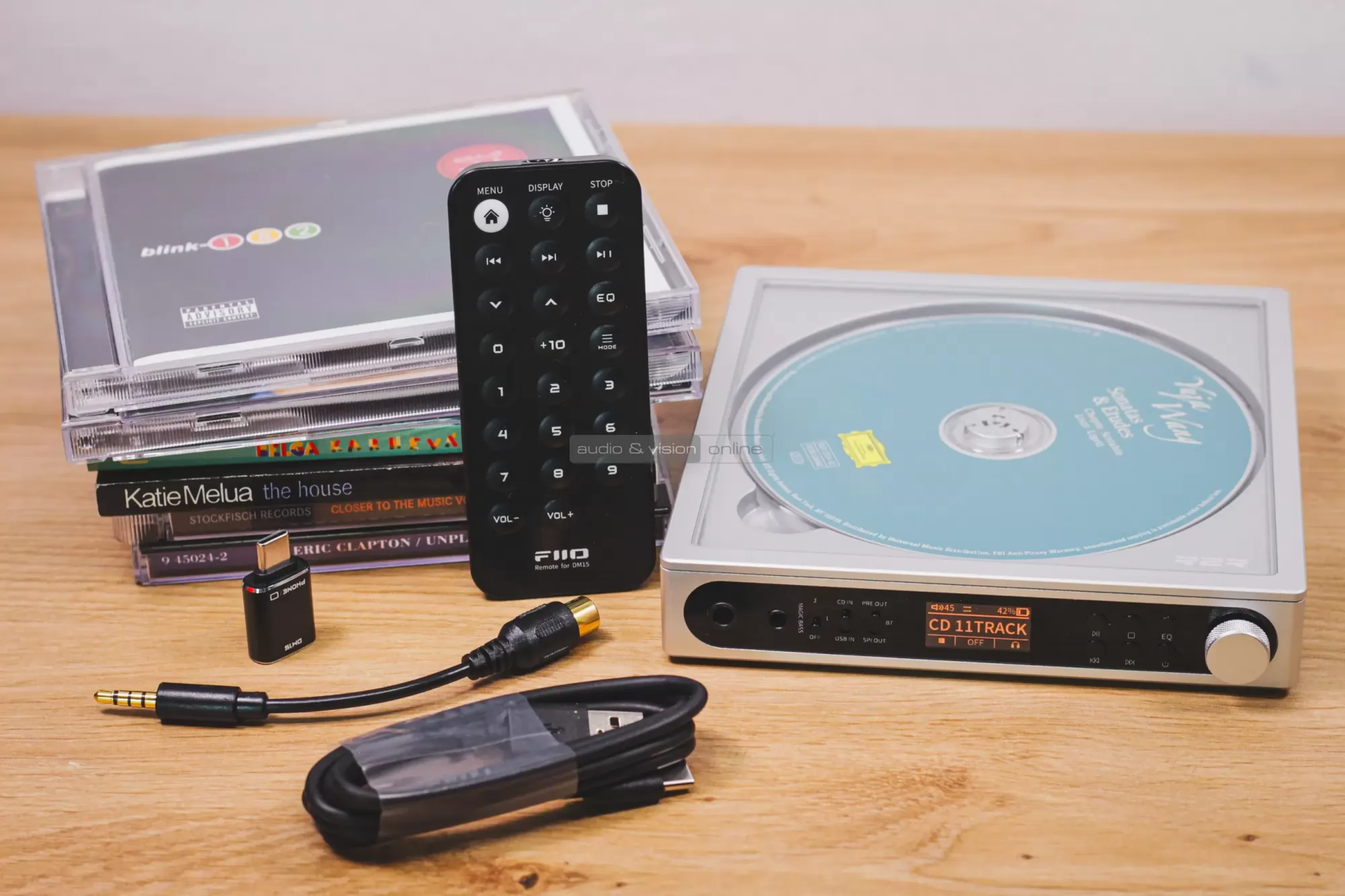 FiiO DM15 R2R CD-lejátszó tartozékok