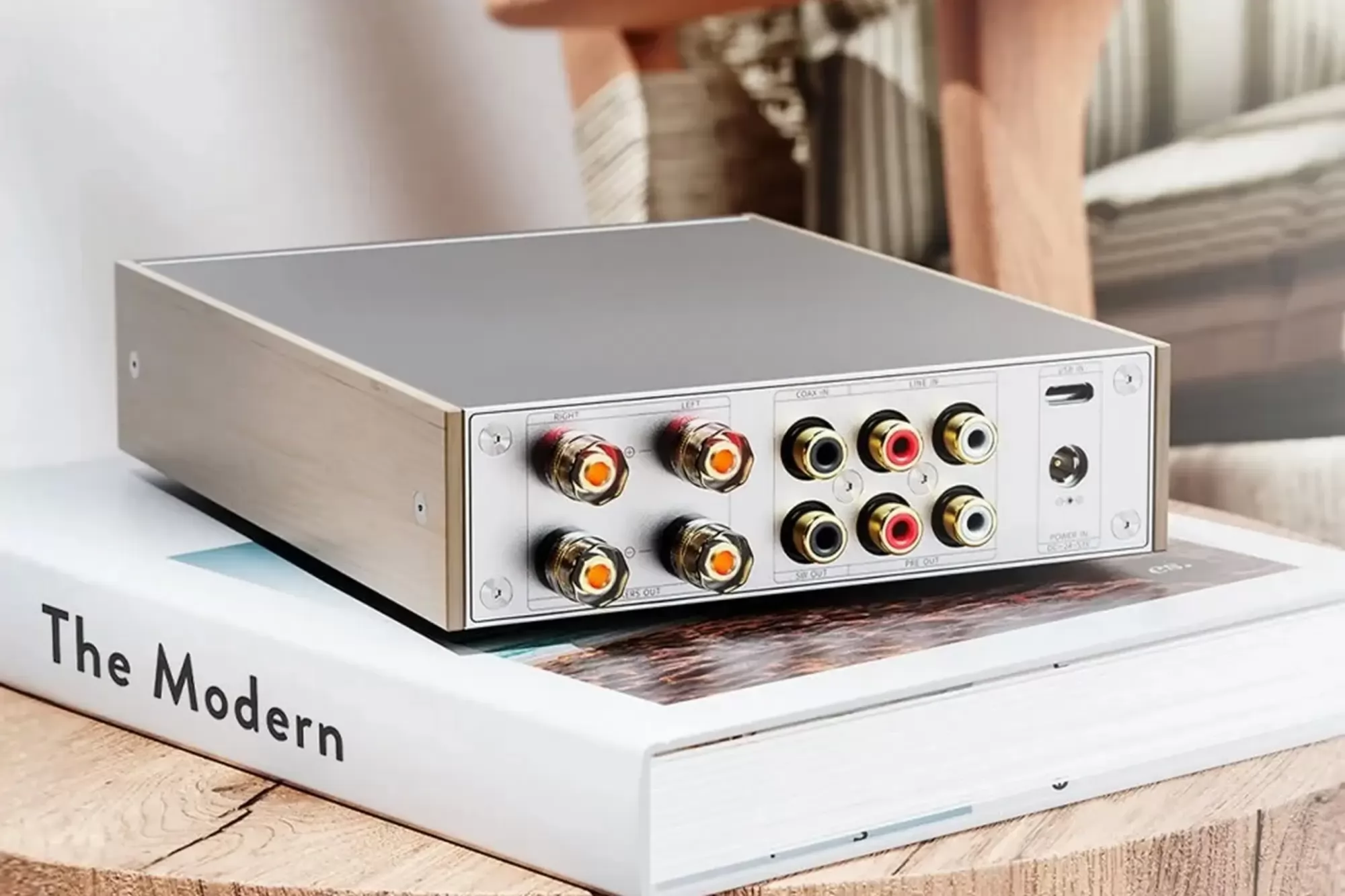FiiO Jade Audio LEVEL 1 sztereó erősítő hátlap