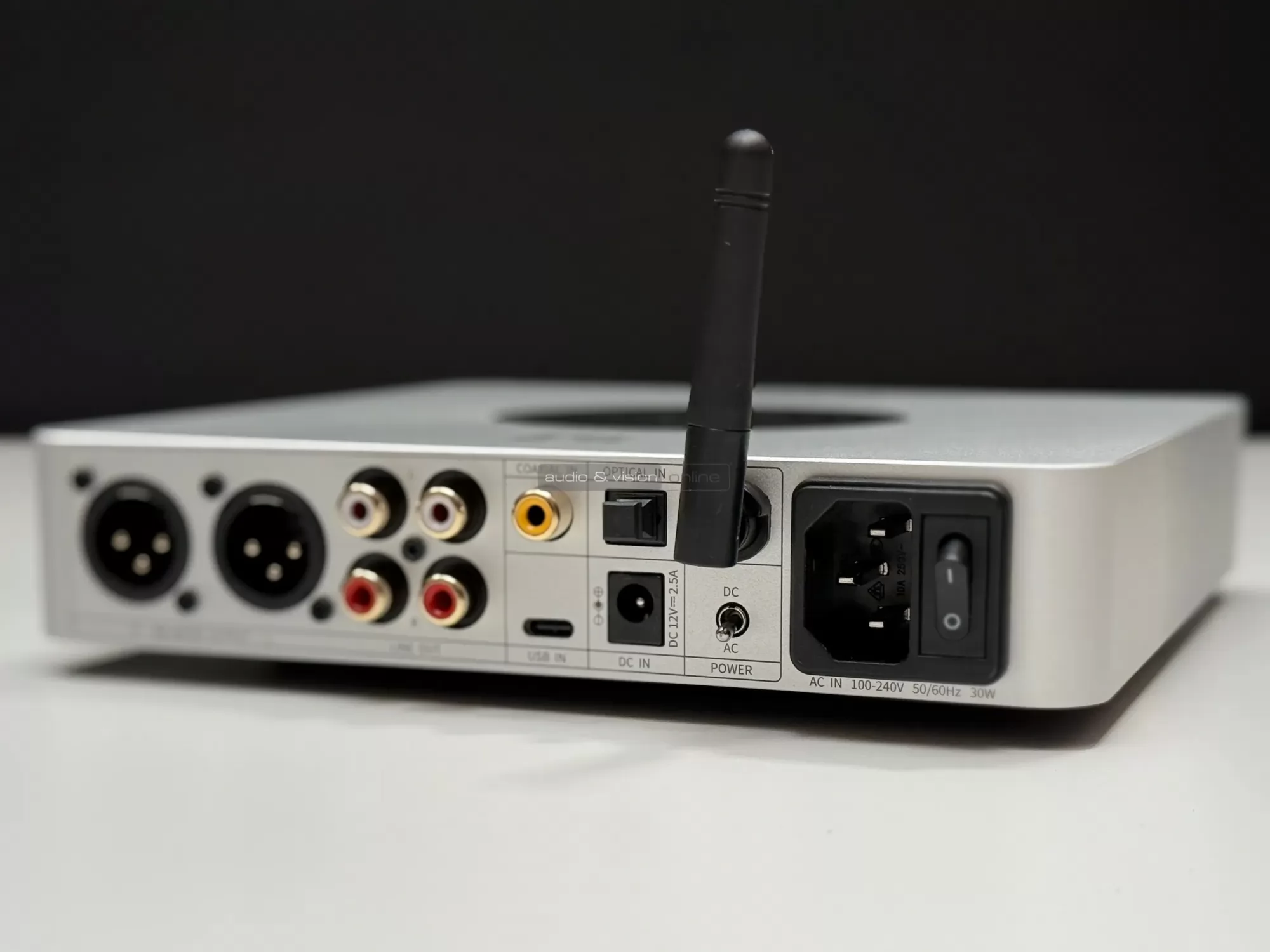 FiiO K13 R2R DAC hátlap