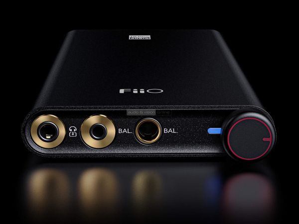 FiiO Q3 fejhallgató erősítő