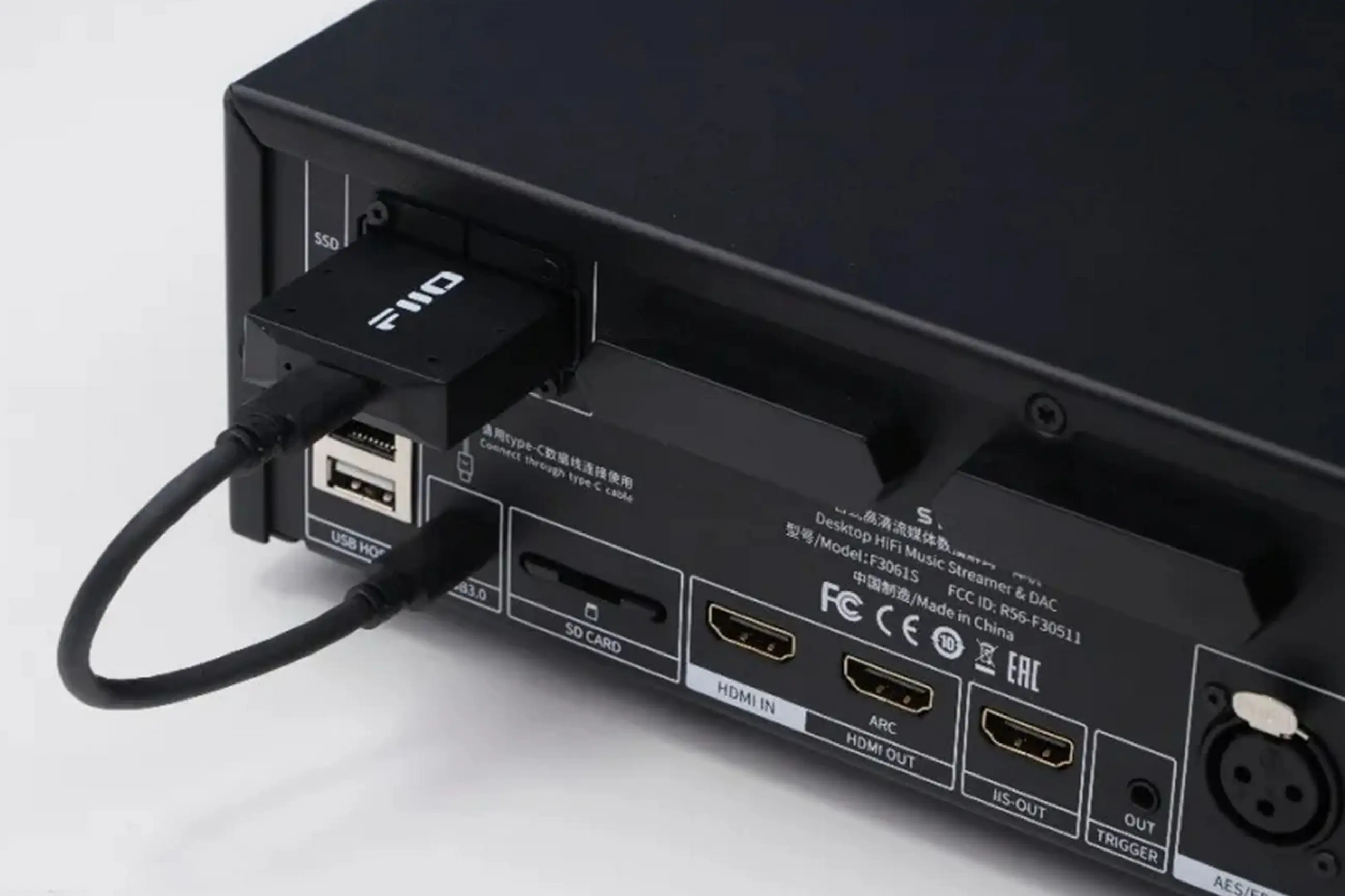 FiiO S15 hálózati zenelejátszó hátlap