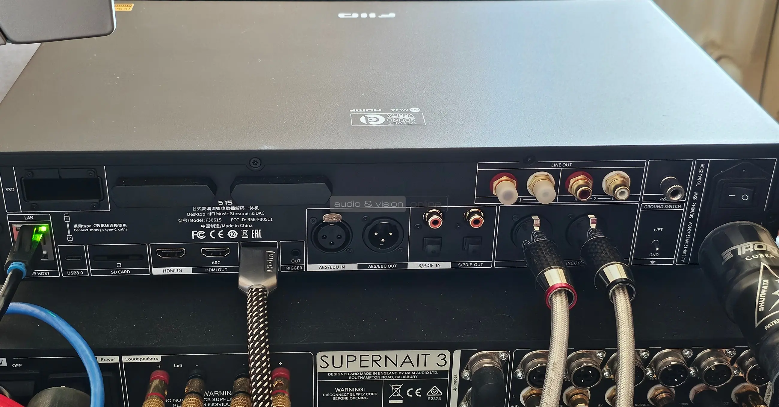 FiiO S15 hálózati zenelejátszó hátlap
