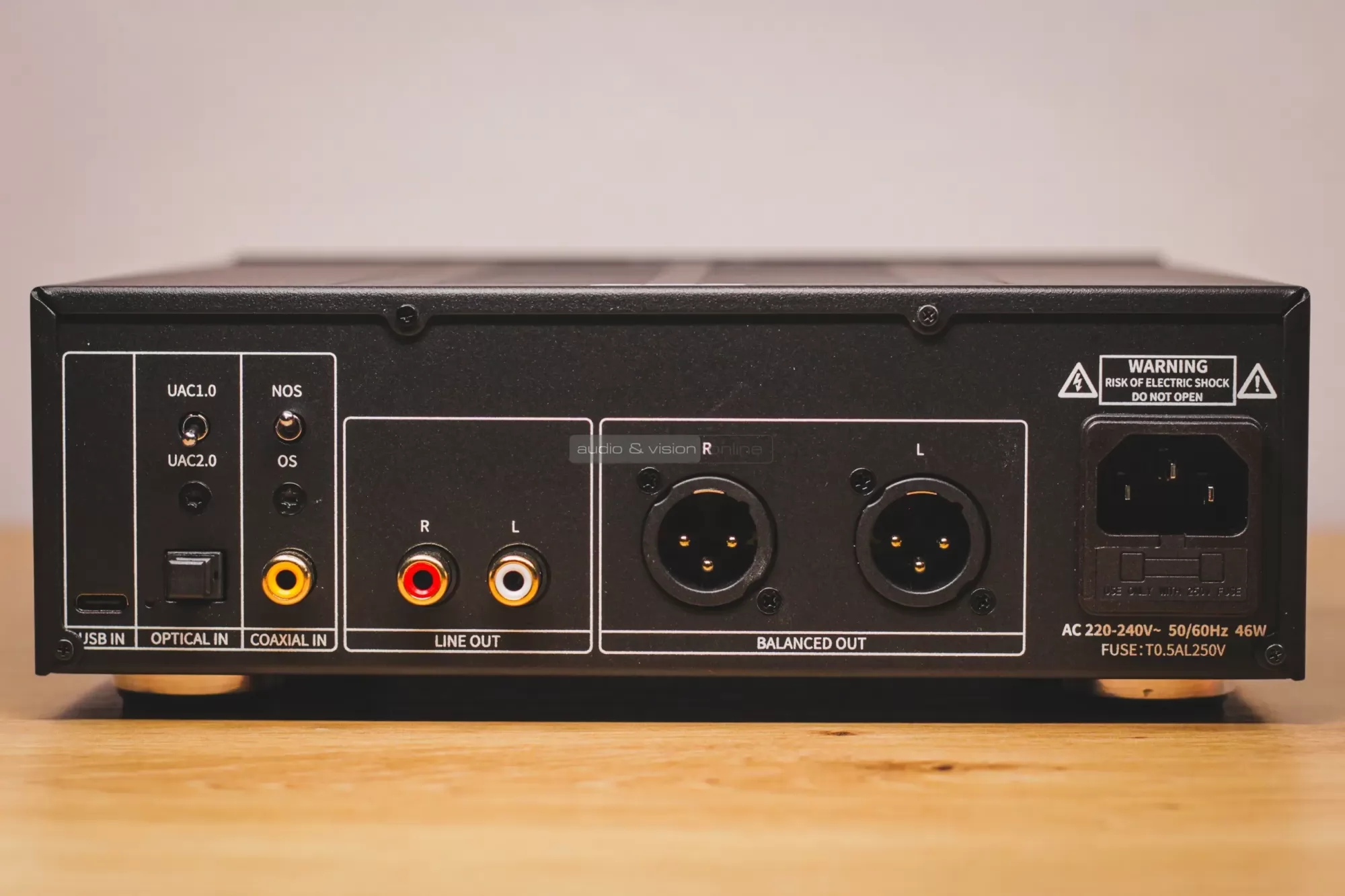 FiiO Warmer R2R DAC hátlap