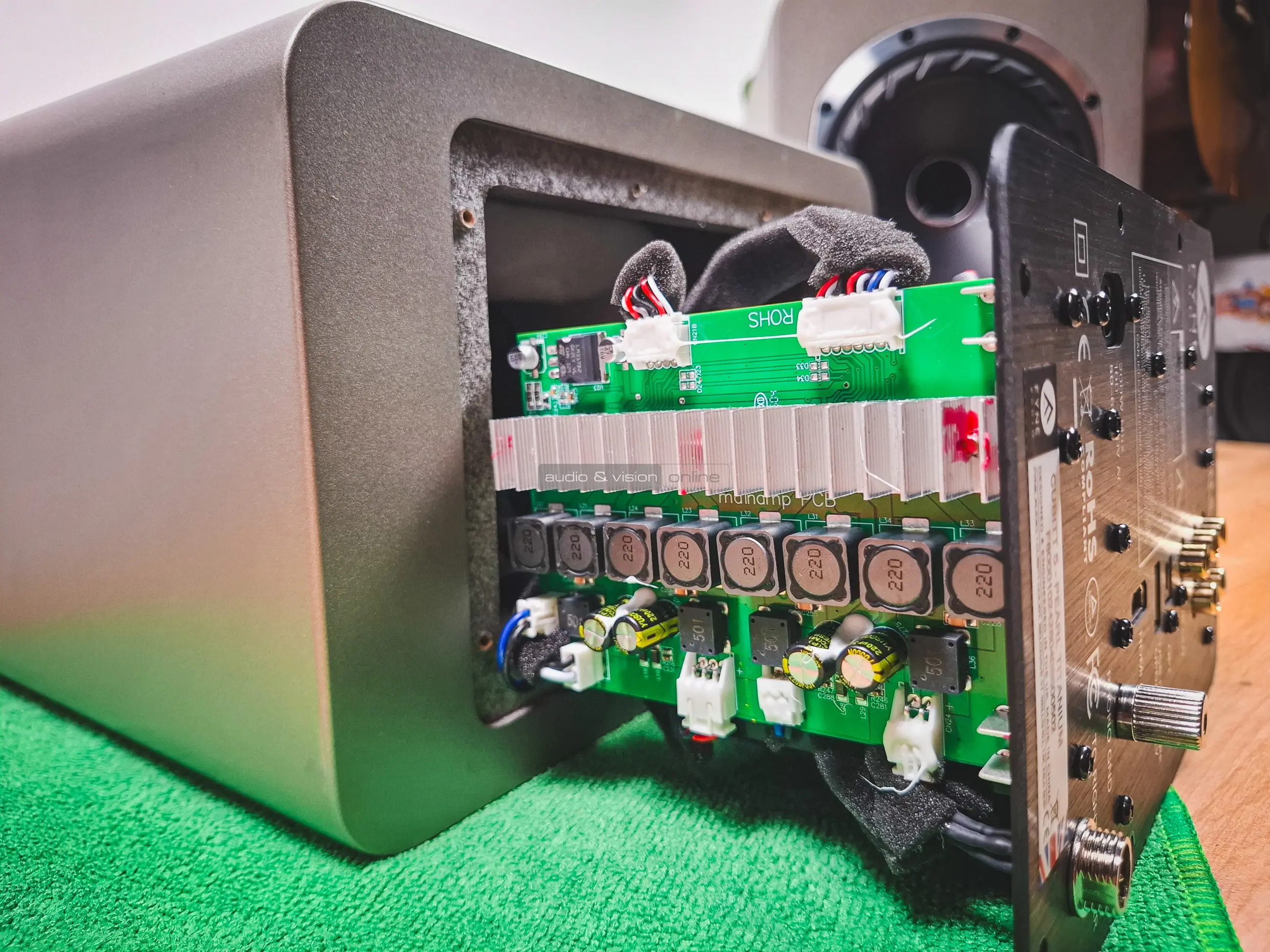 Fyne Audio Cubitt 5 aktív hangfal elektronika