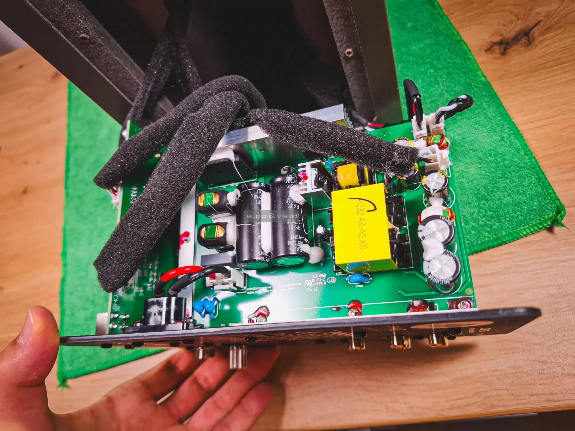 Fyne Audio Cubitt 5 aktív hangfal elektronika
