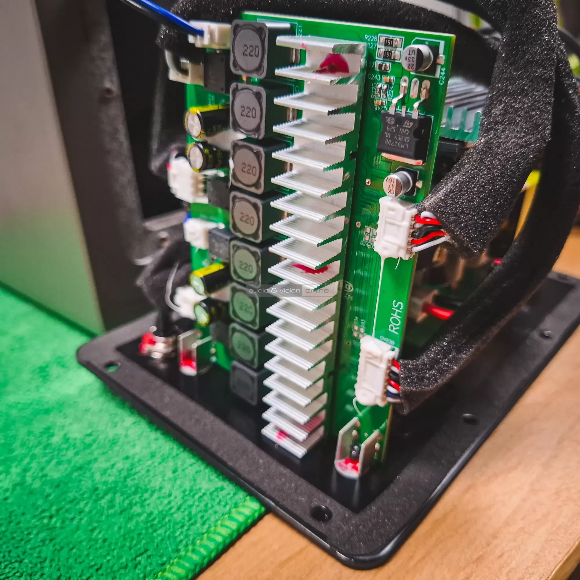 Fyne Audio Cubitt 5 aktív hangfal elektronika