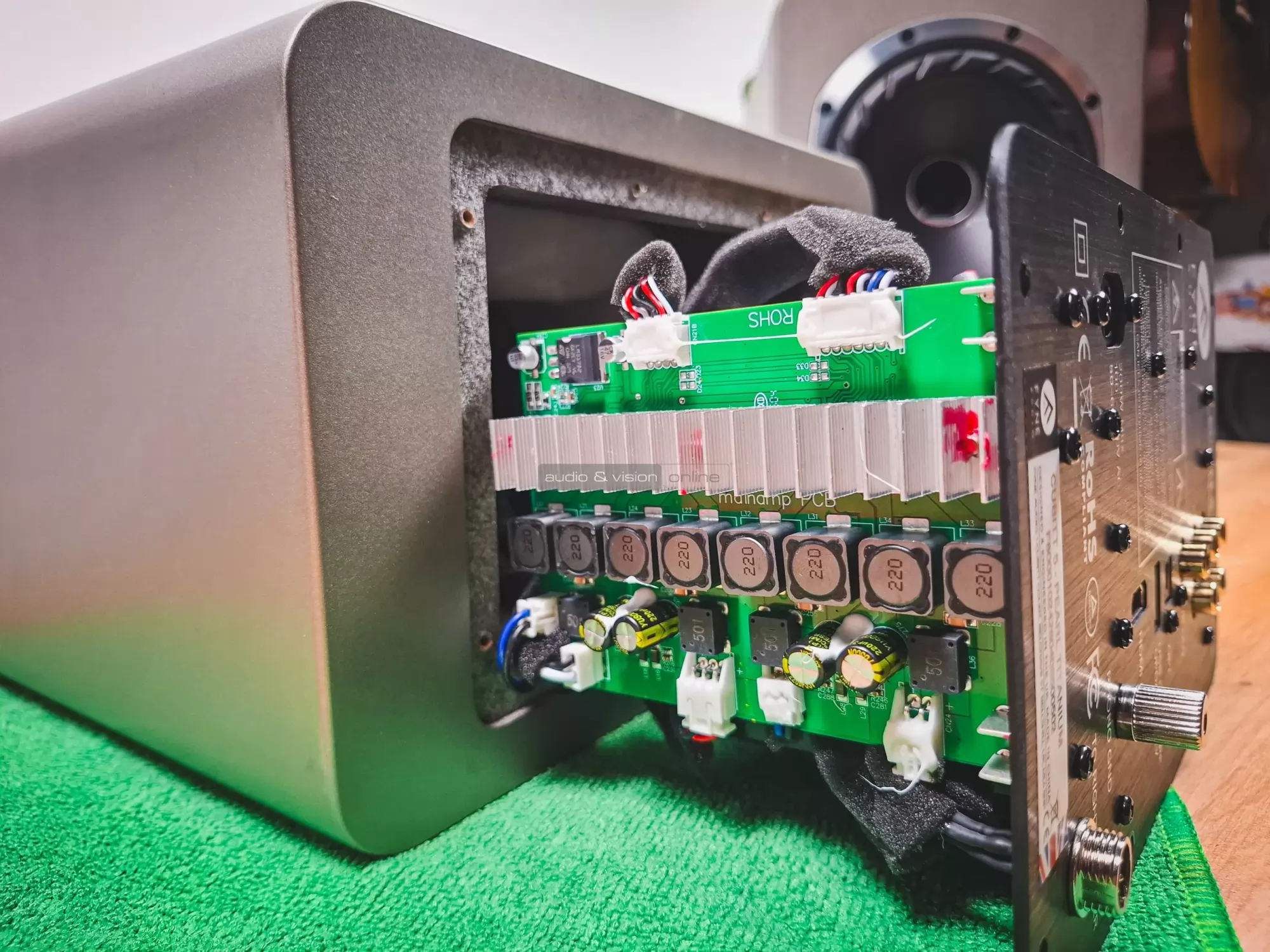 Fyne Audio Cubitt 5 aktív hangfal elektronika