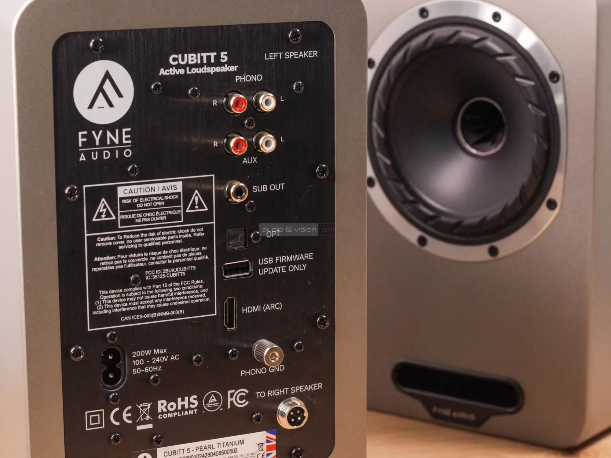 Fyne Audio Cubitt 5 aktív hangfal hátlap