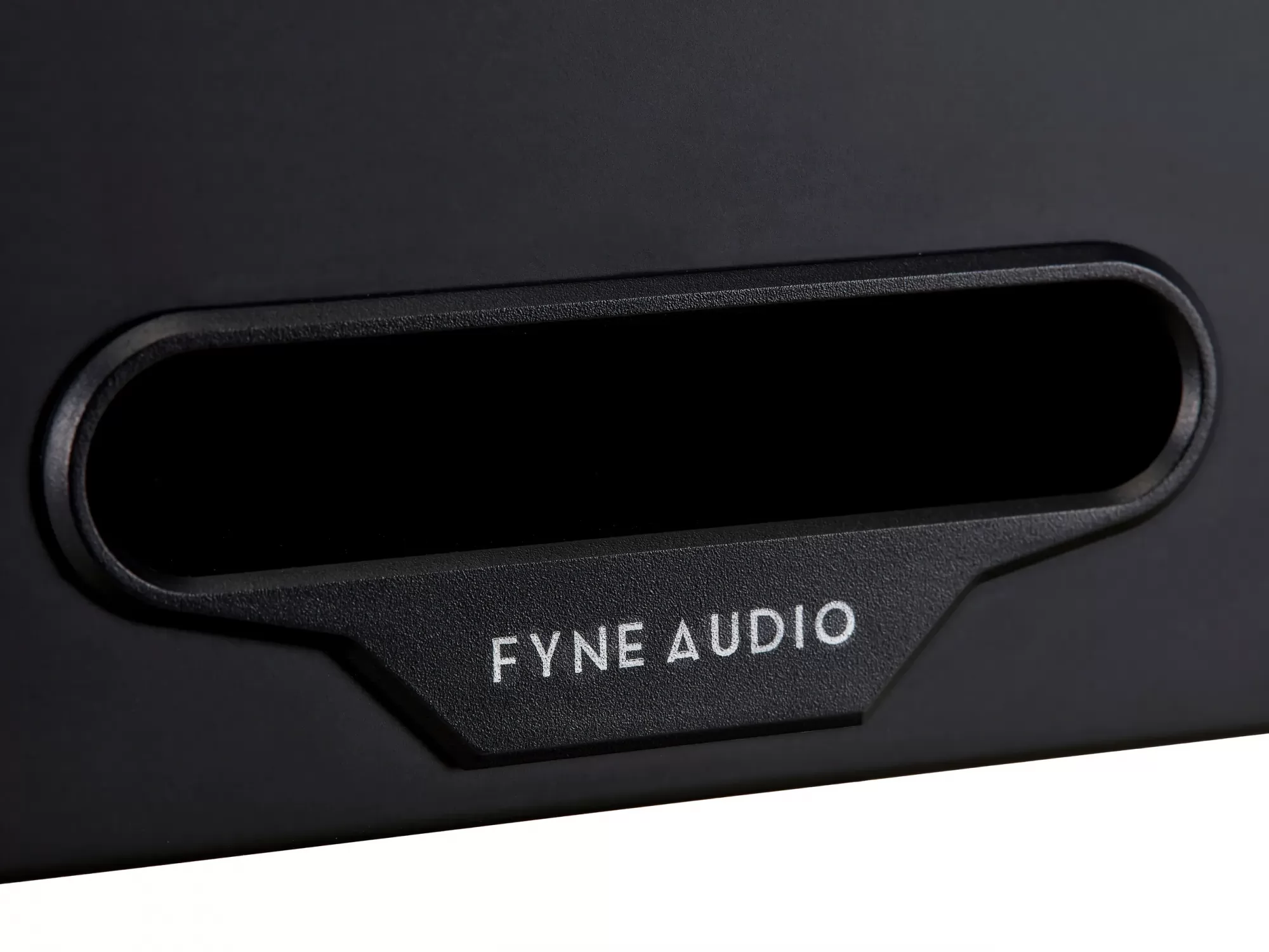Fyne Audio Cubitt 5 aktív hangfal port